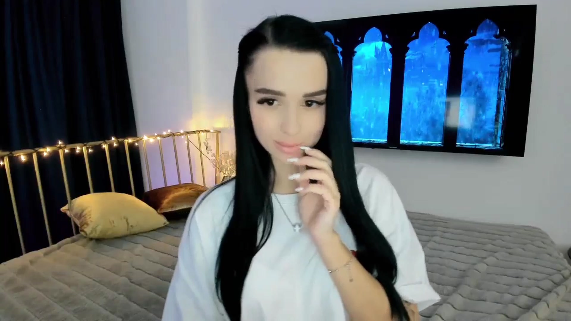 Gallery image thumbnail from Amimysteryx's myfreecams stream on, 01/16/2026, 11:38 image 5 of 20