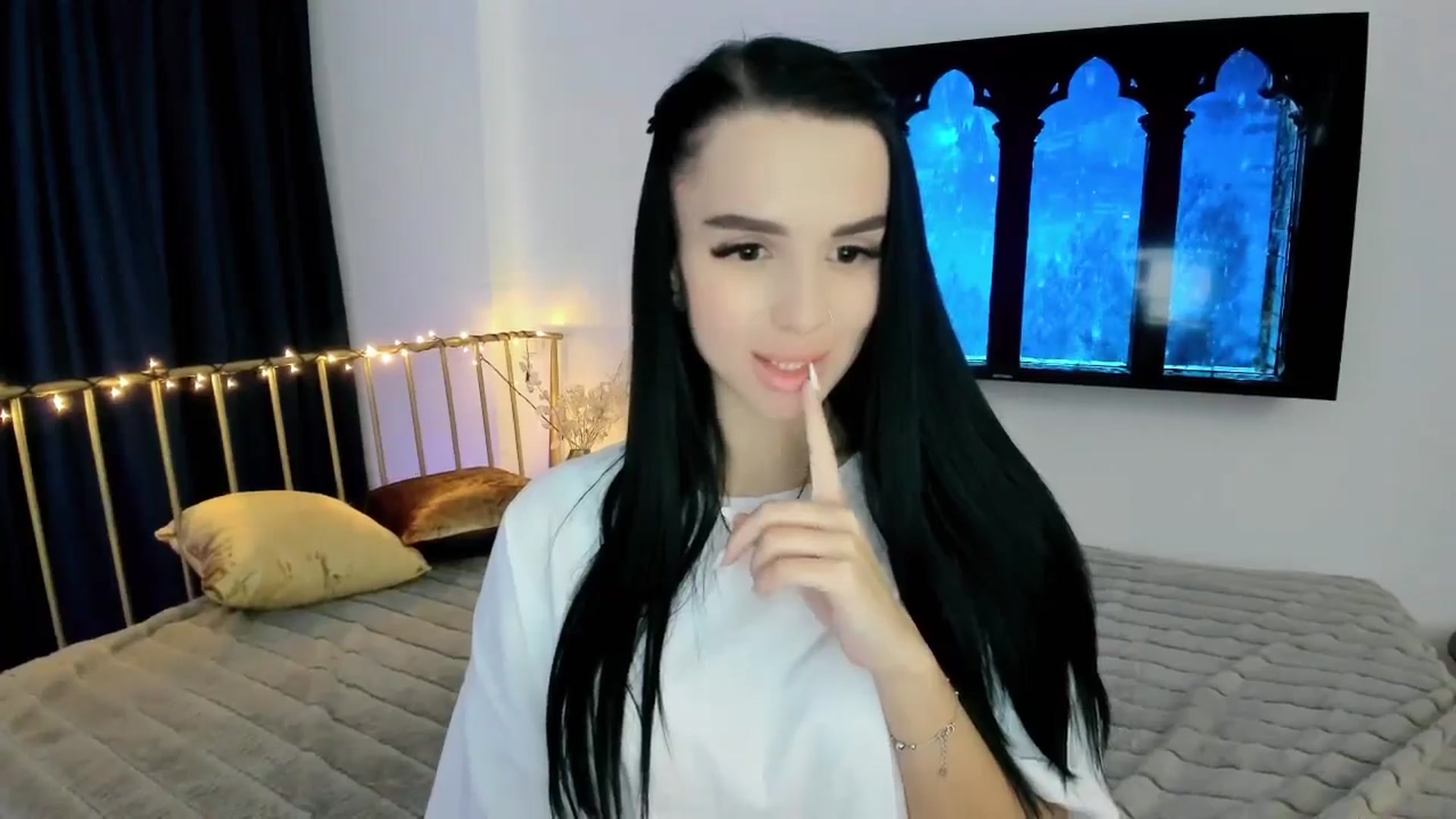 Gallery image thumbnail from Amimysteryx's myfreecams stream on, 01/16/2026, 11:38 image 12 of 20