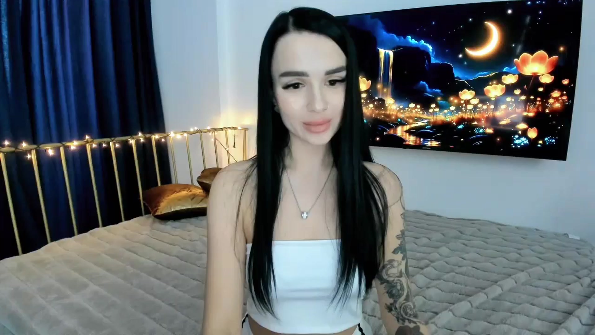Gallery image thumbnail from Amimysteryx's myfreecams stream on, 01/26/2026, 09:56 image 9 of 20