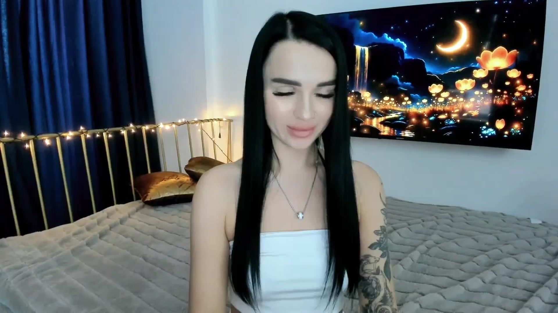 Gallery image thumbnail from Amimysteryx's myfreecams stream on, 01/26/2026, 09:56 image 12 of 20