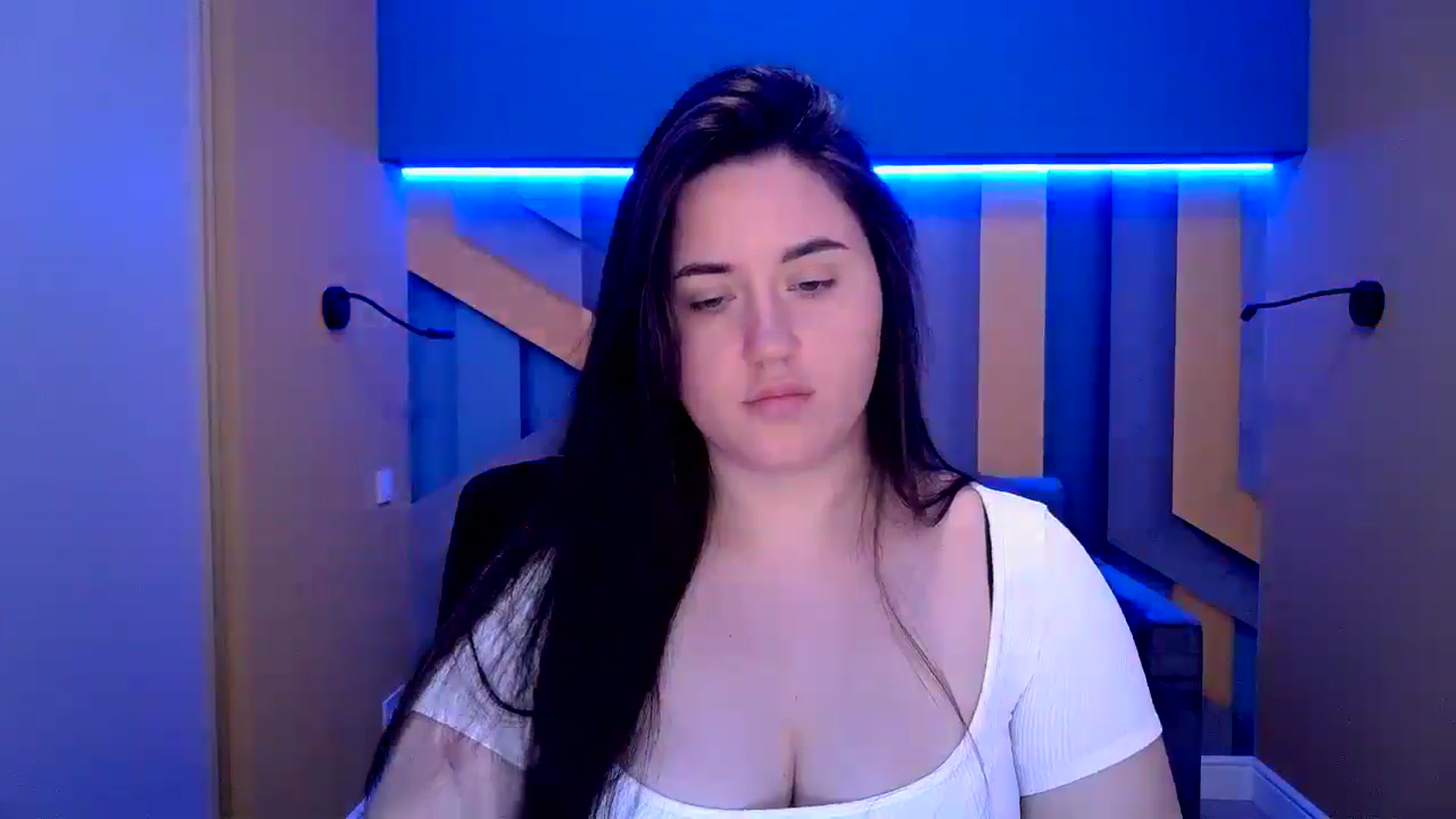 Gallery image thumbnail from AminaBenson's myfreecams stream on, 03/01/2025, 09:36 image 16 of 20