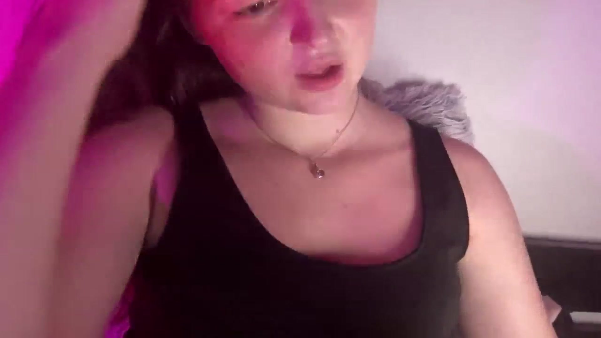 Gallery image thumbnail from AminaMi19's myfreecams stream on, 07/14/2025, 19:18 image 11 of 20