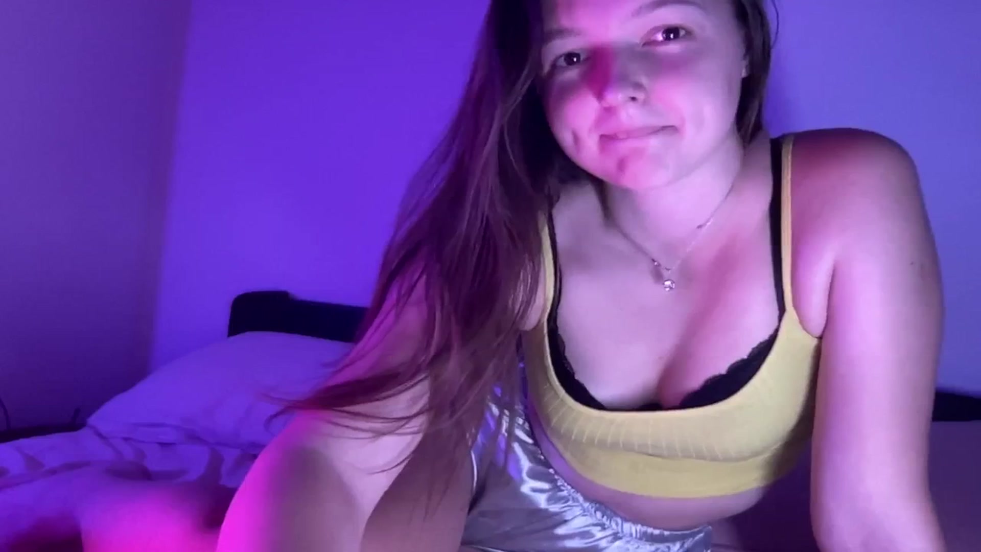 Gallery image thumbnail from AminaMi19's myfreecams stream on, 08/08/2025, 15:58 image 20 of 20