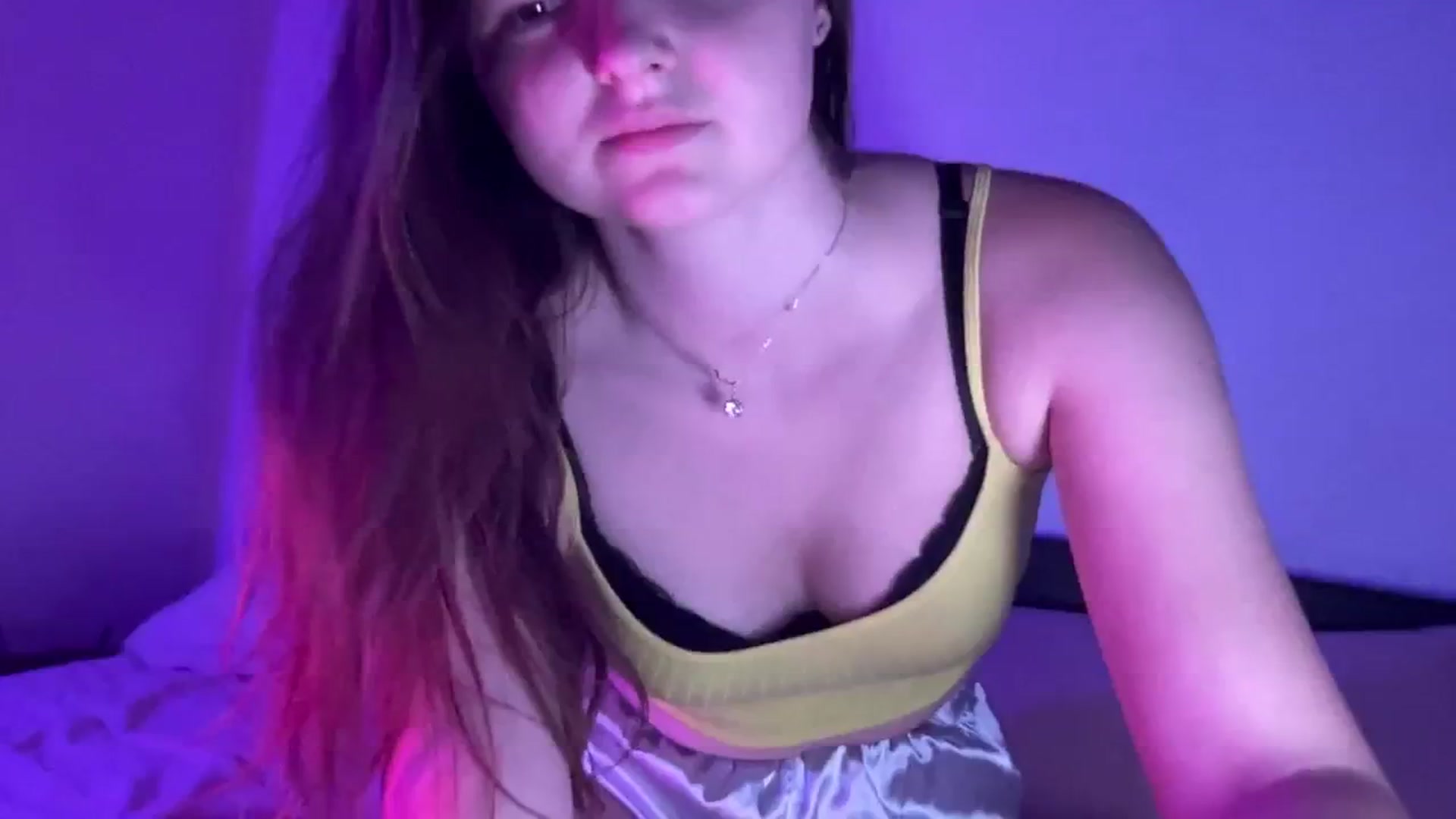 Gallery image thumbnail from AminaMi19's myfreecams stream on, 08/08/2025, 15:58 image 12 of 20
