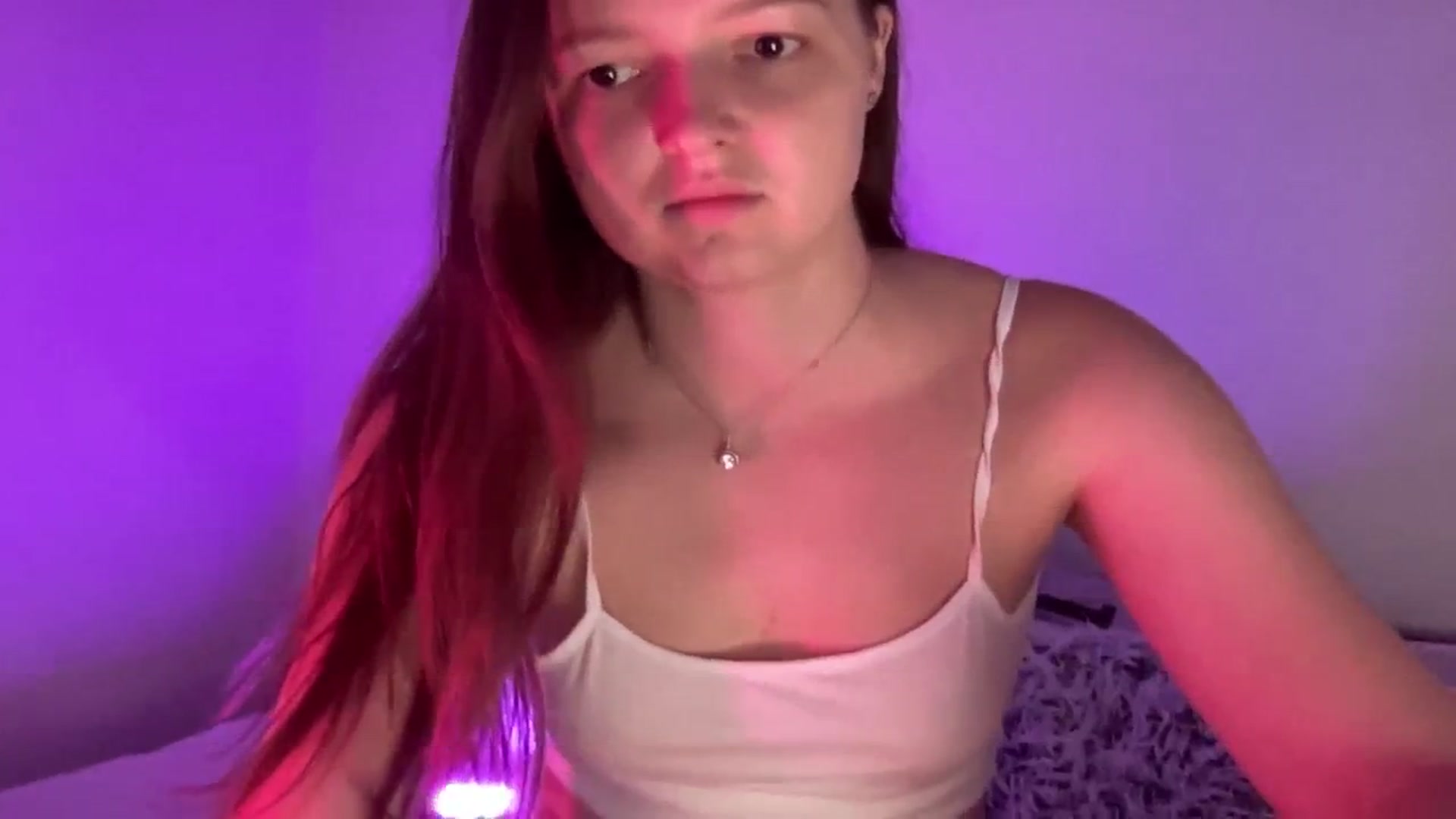 Gallery image thumbnail from AminaMi19's myfreecams stream on, 08/22/2025, 17:37 image 7 of 20