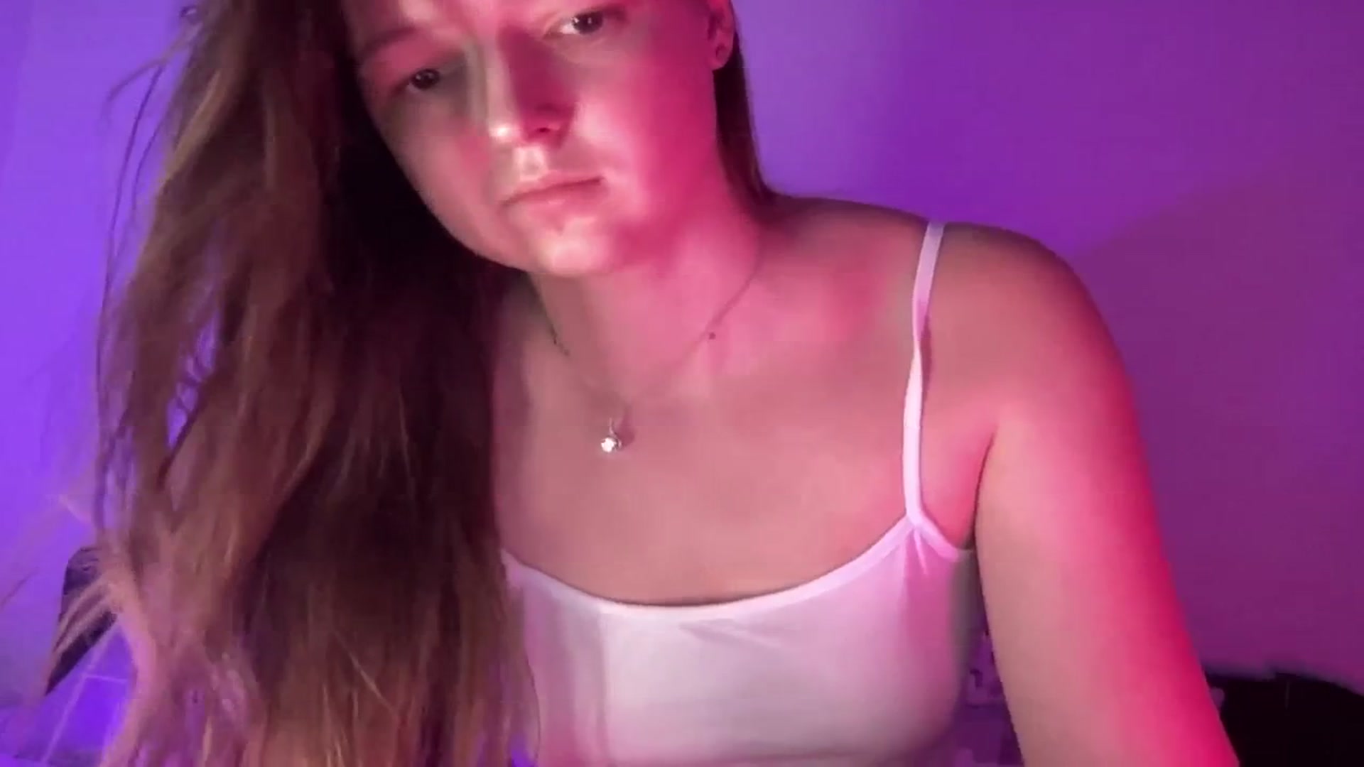 Gallery image thumbnail from AminaMi19's myfreecams stream on, 08/22/2025, 17:37 image 19 of 20