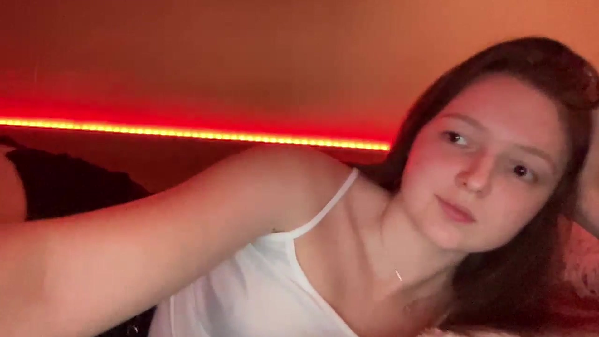 Gallery image thumbnail from AminaMi21's myfreecams stream on, 05/25/2024, 13:43 image 11 of 20
