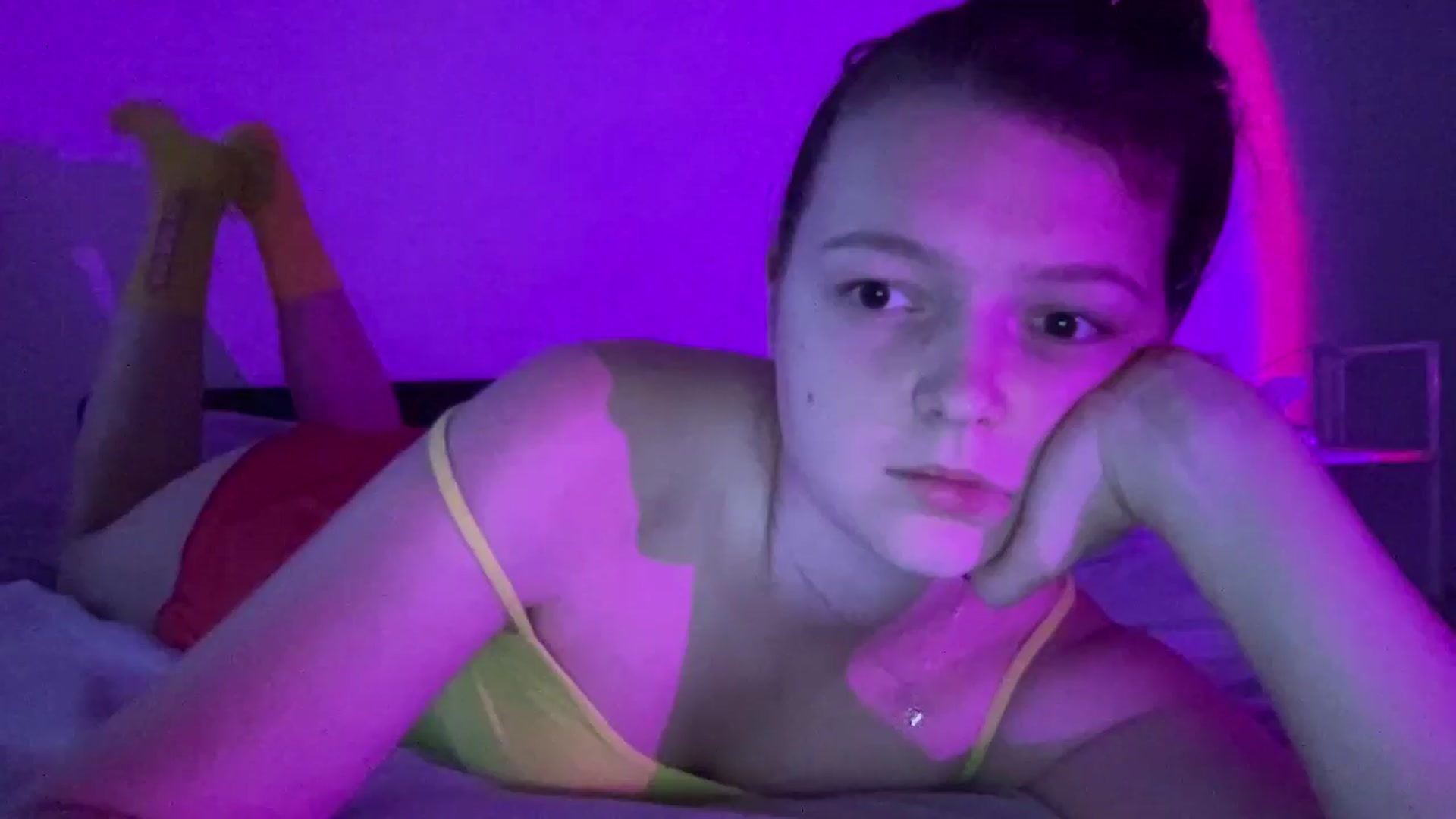 Gallery image thumbnail from AminaMi21's myfreecams stream on, 09/11/2024, 10:37 image 12 of 20