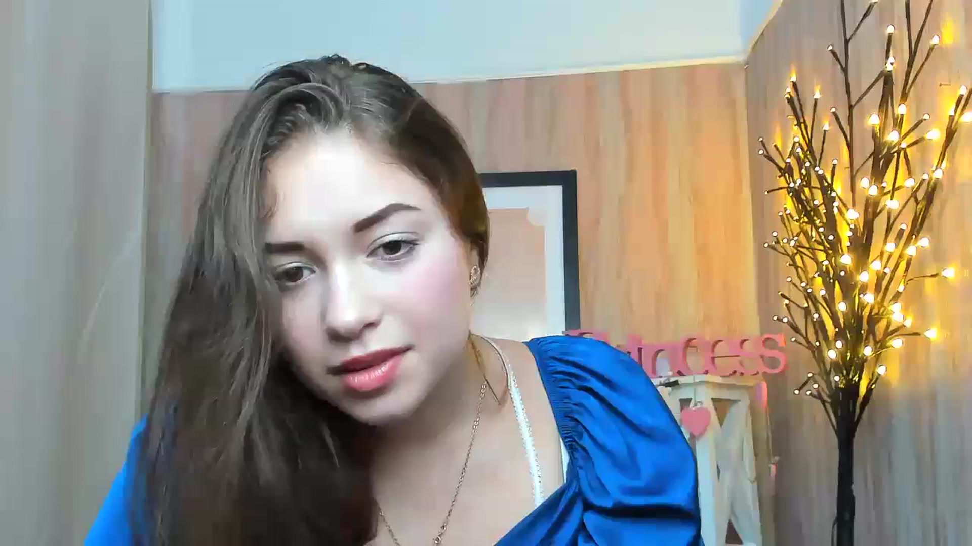 Gallery image thumbnail from AminaRoze's myfreecams stream on, 10/22/2023, 10:07 image 6 of 20