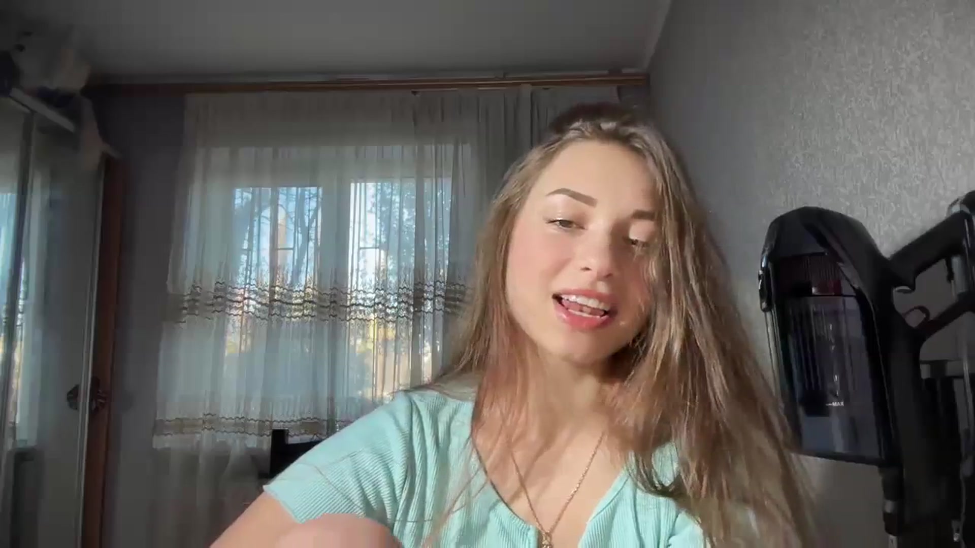 Gallery image thumbnail from AminaRoze's myfreecams stream on, 11/06/2023, 13:31 image 13 of 20