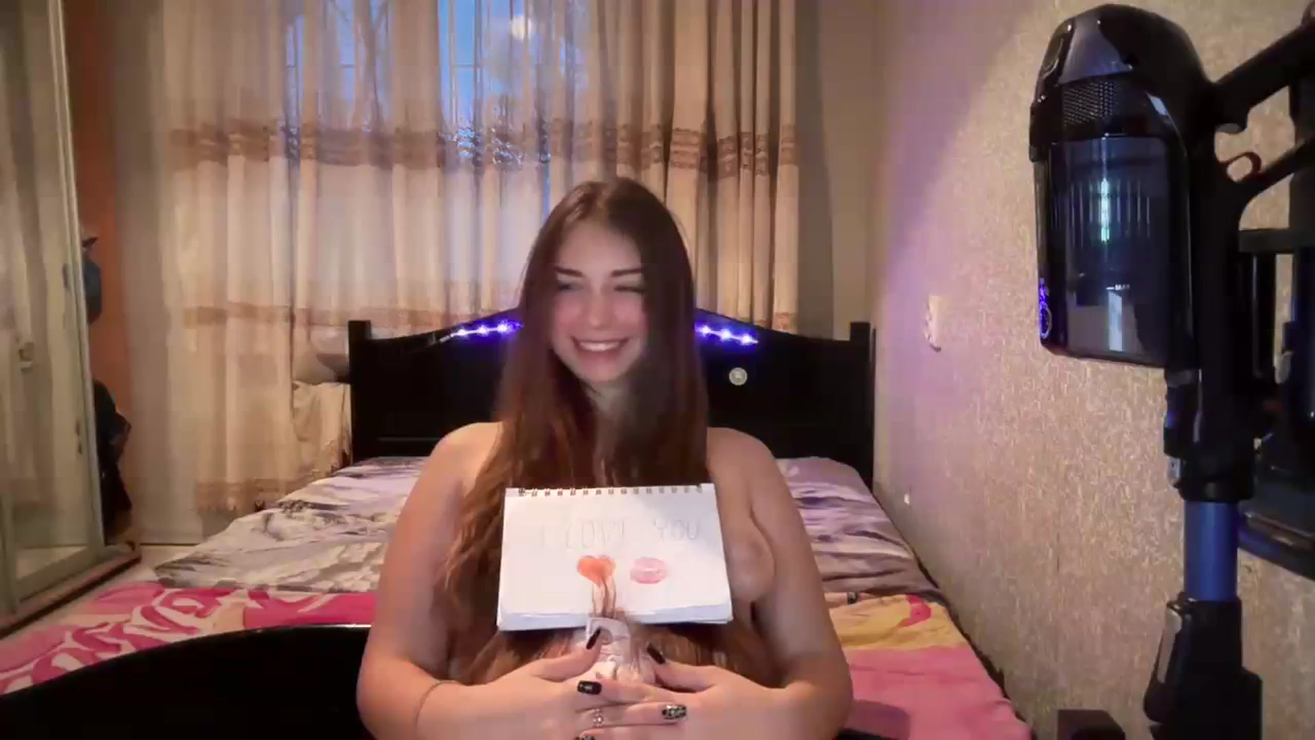 Gallery image thumbnail from AminaRoze's myfreecams stream on, 11/22/2023, 15:59 image 8 of 20