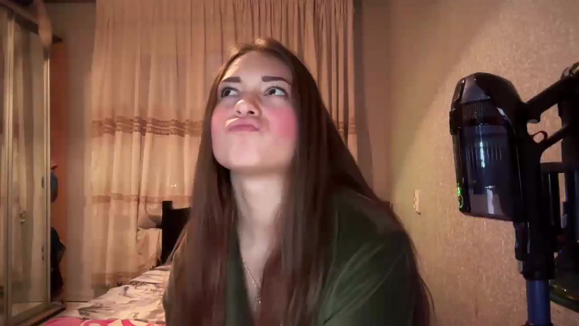 Gallery image thumbnail from AminaRoze's myfreecams stream on, 11/22/2023, 15:59 image 11 of 20