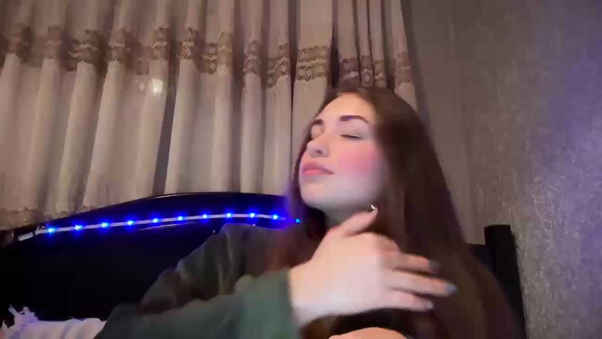 Gallery image thumbnail from AminaRoze's myfreecams stream on, 11/22/2023, 15:59 image 18 of 20