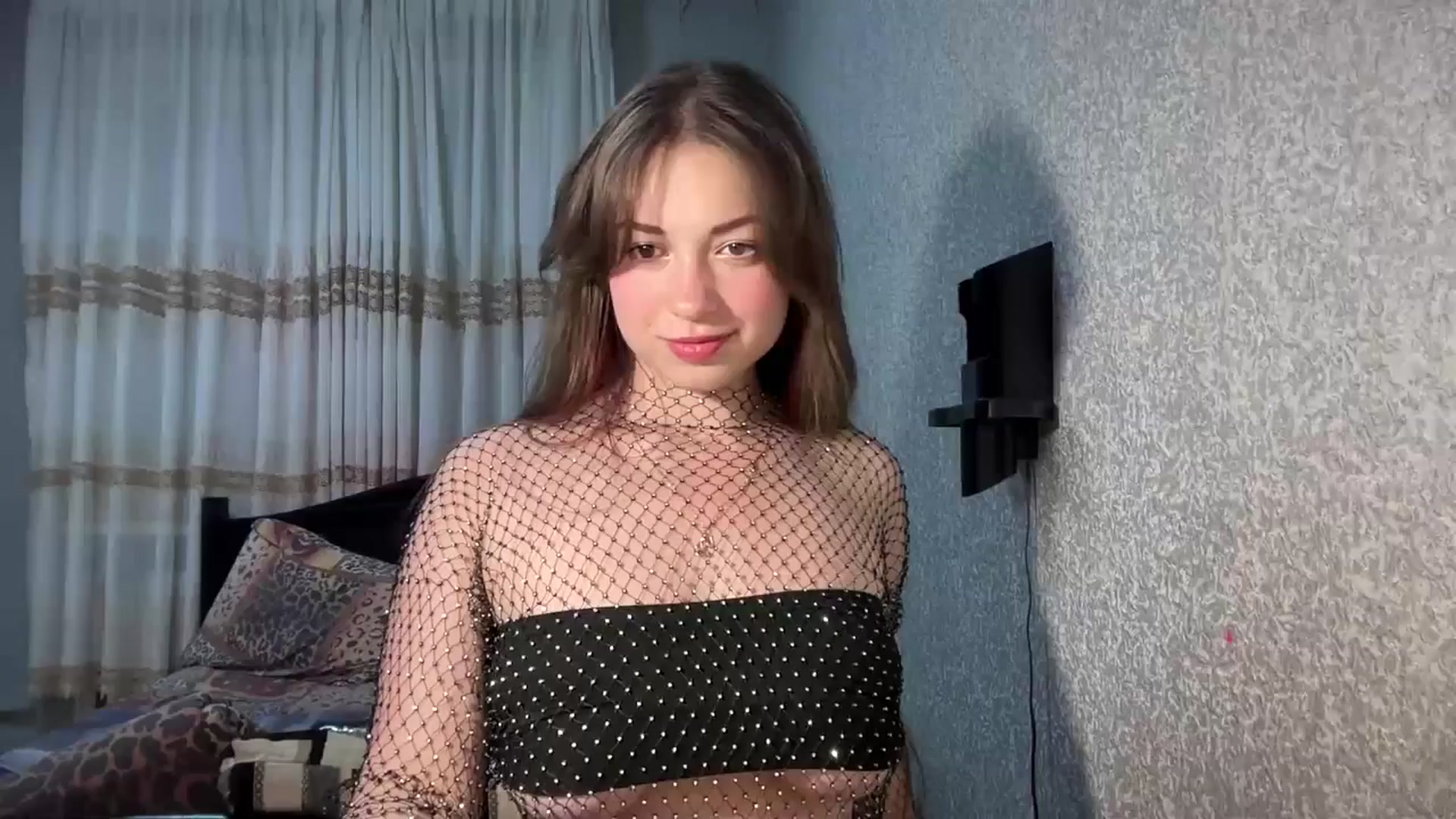 Gallery image thumbnail from AminaRoze's myfreecams stream on, 05/01/2025, 17:43 image 1 of 20