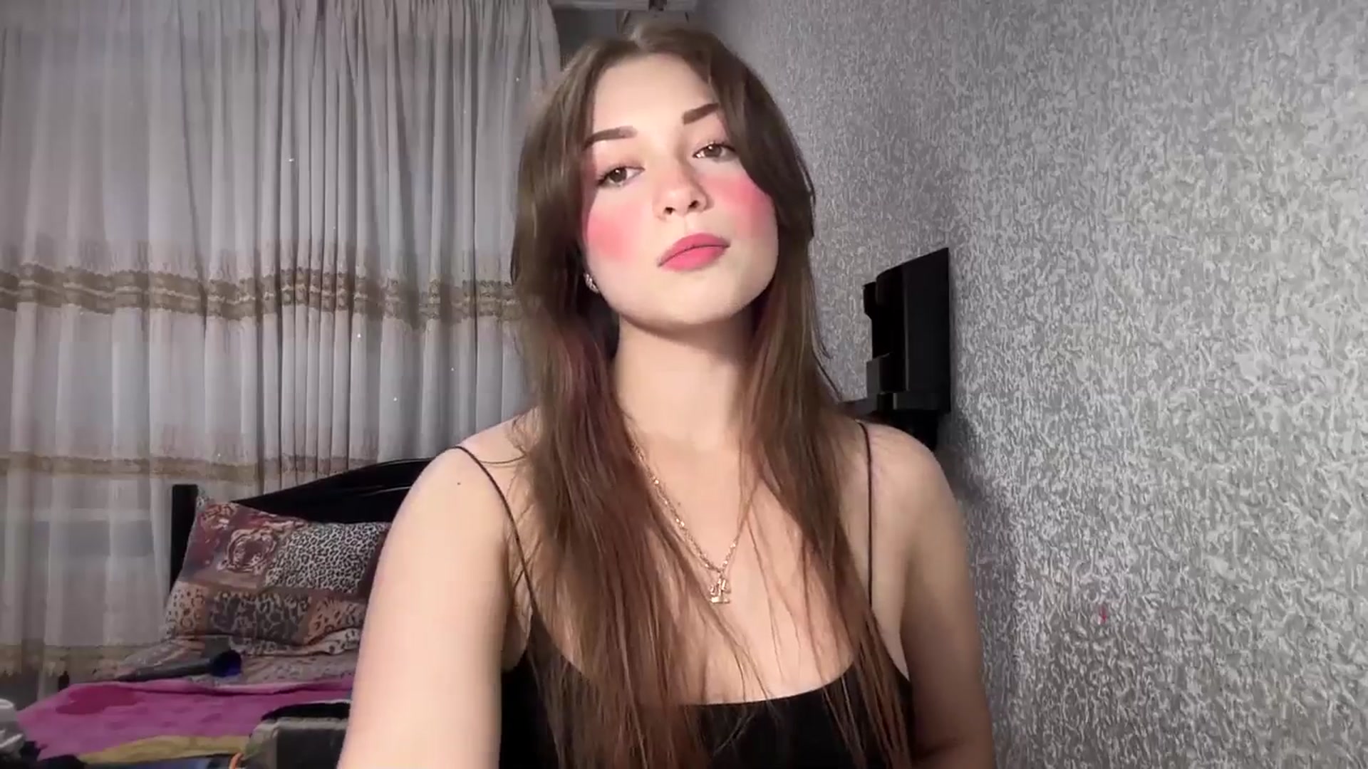 Gallery image thumbnail from AminaRoze's myfreecams stream on, 06/01/2025, 18:53 image 7 of 20