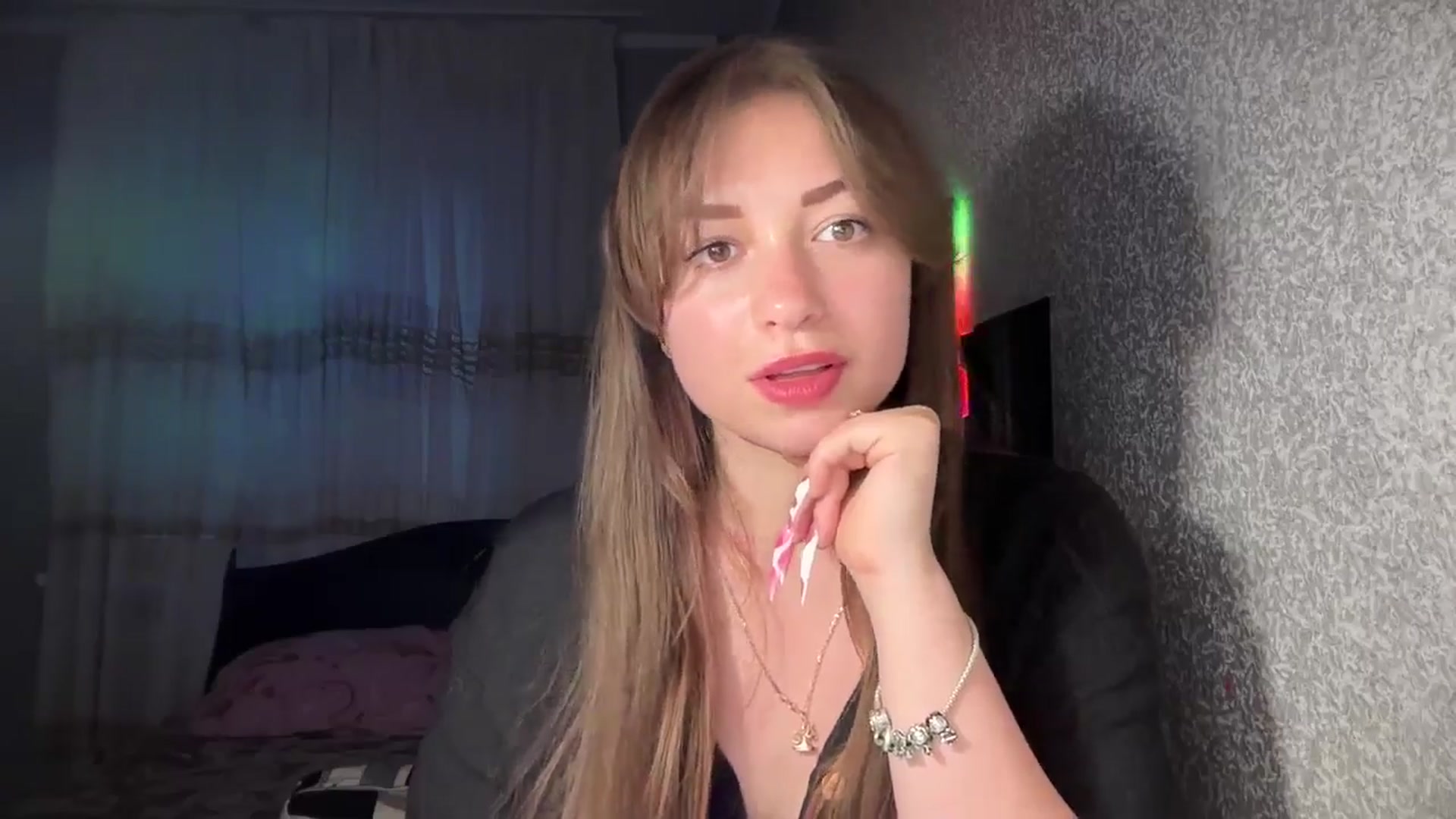 Gallery image thumbnail from AminaRoze's myfreecams stream on, 06/11/2025, 18:16 image 11 of 20