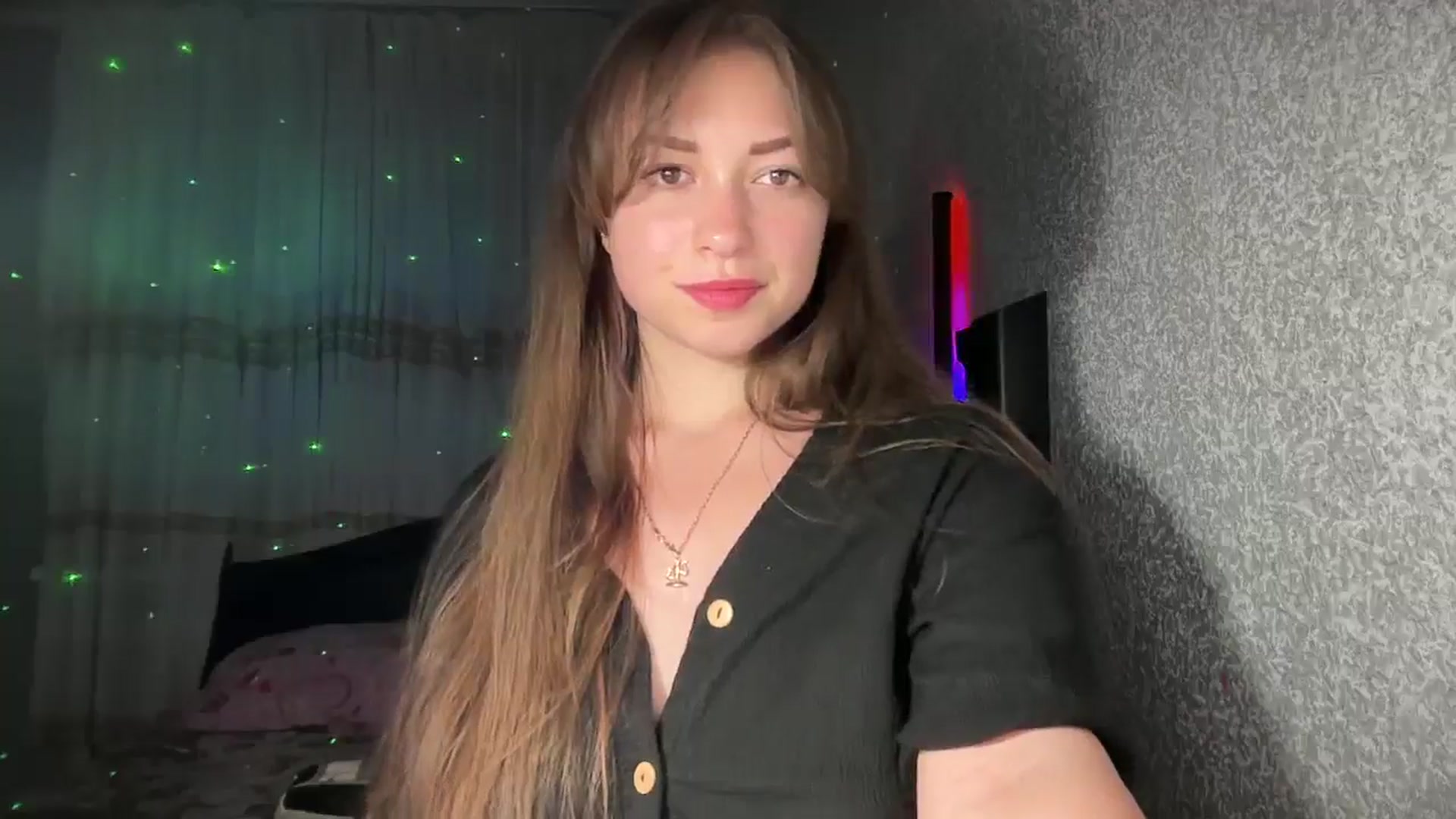 Gallery image thumbnail from AminaRoze's myfreecams stream on, 06/11/2025, 18:16 image 17 of 20