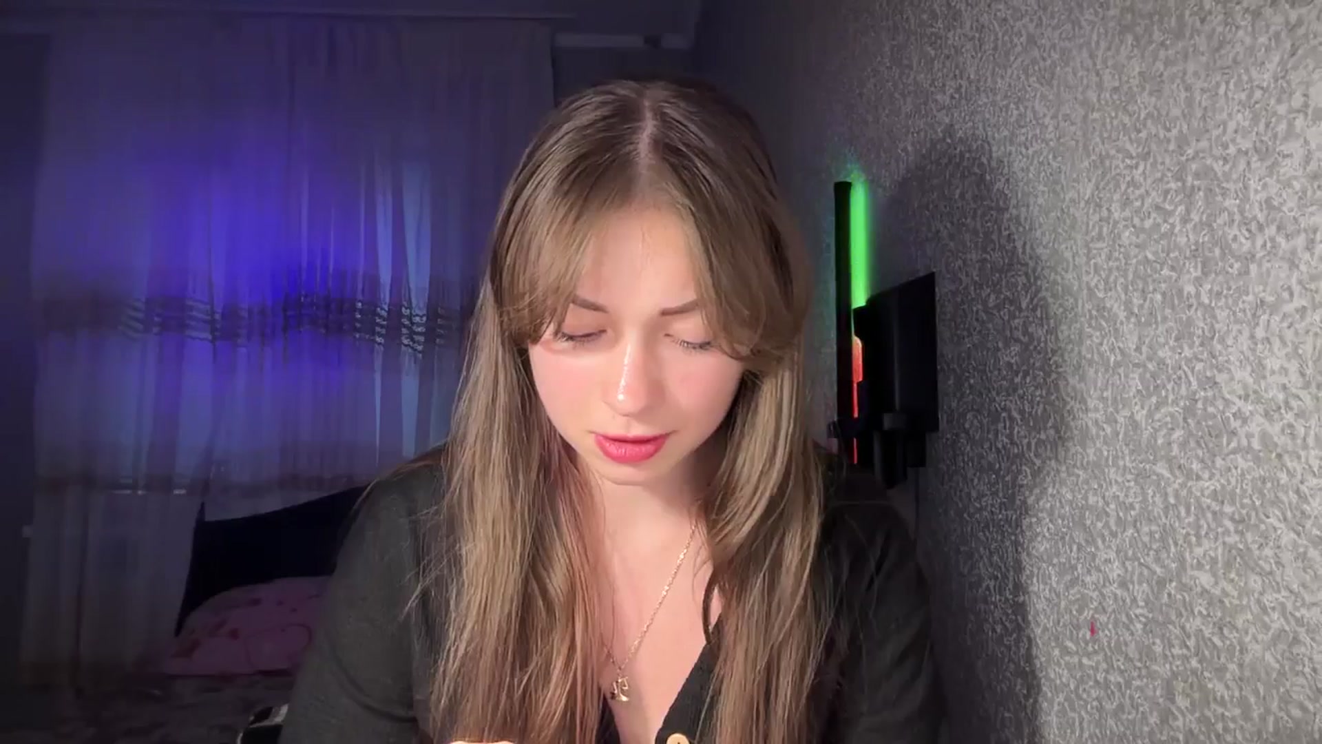 Gallery image thumbnail from AminaRoze's myfreecams stream on, 06/11/2025, 18:16 image 7 of 20