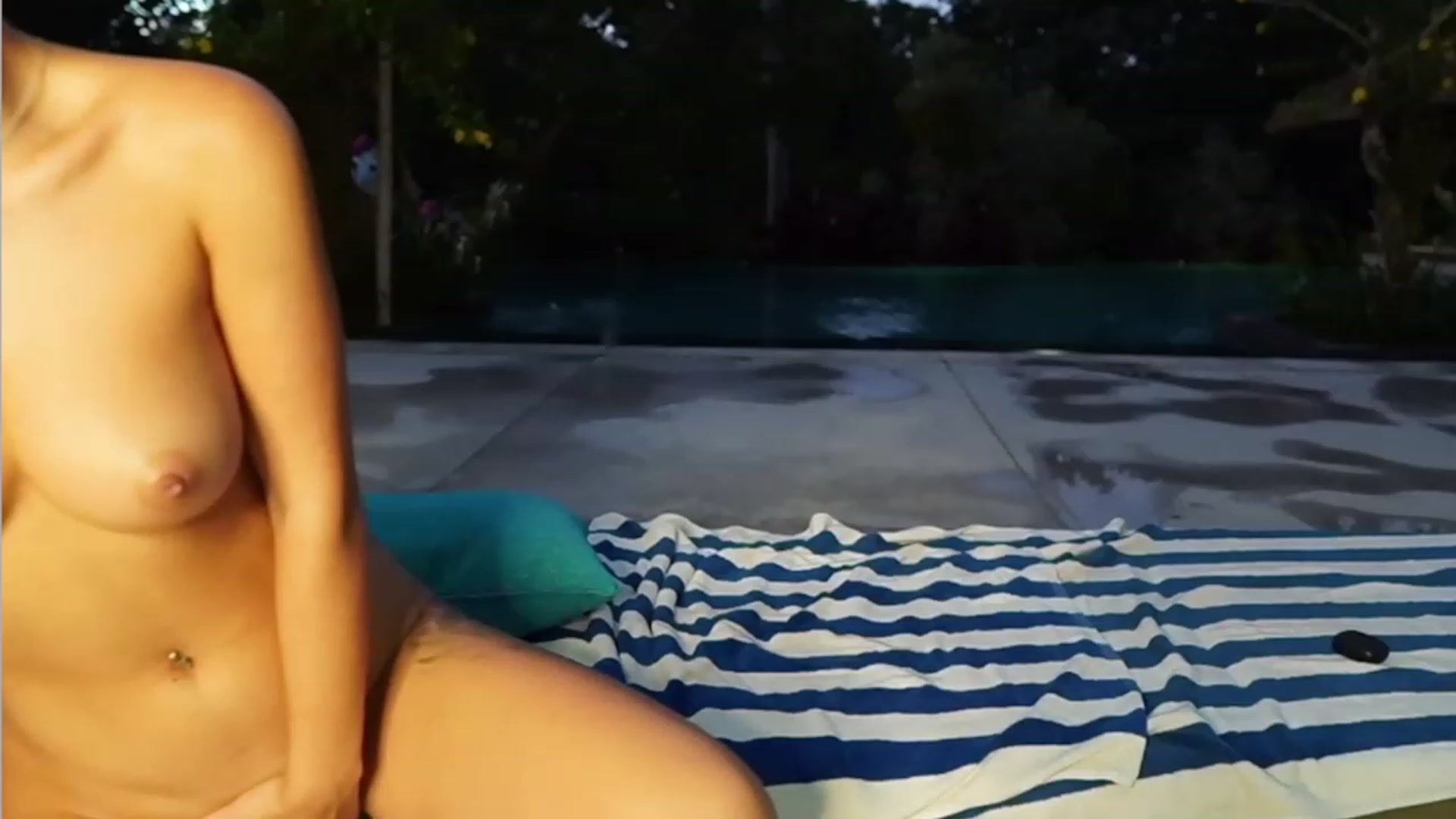 Gallery image thumbnail from Aminna_Bae's myfreecams stream on, 02/17/2024, 11:46 image 8 of 20