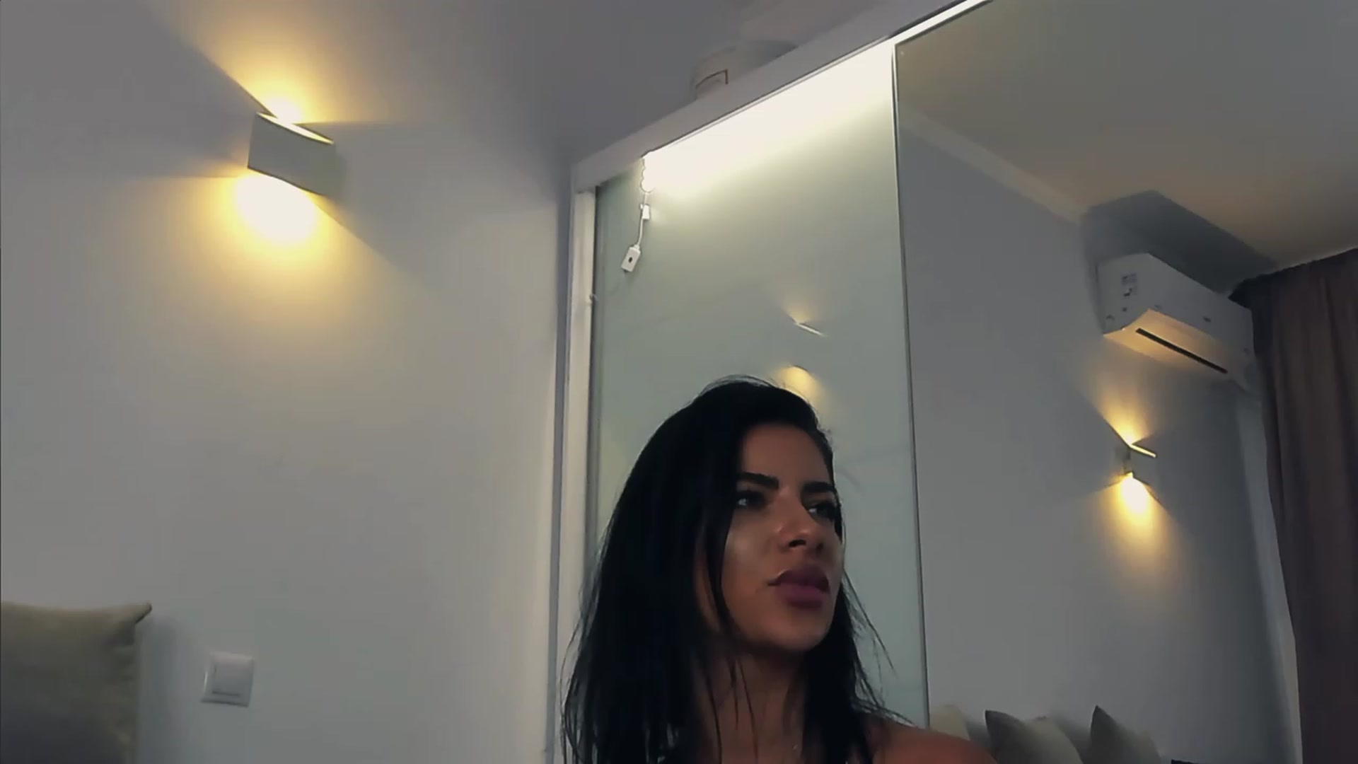 Gallery image thumbnail from Aminna_Bae's myfreecams stream on, 03/08/2024, 09:04 image 2 of 20