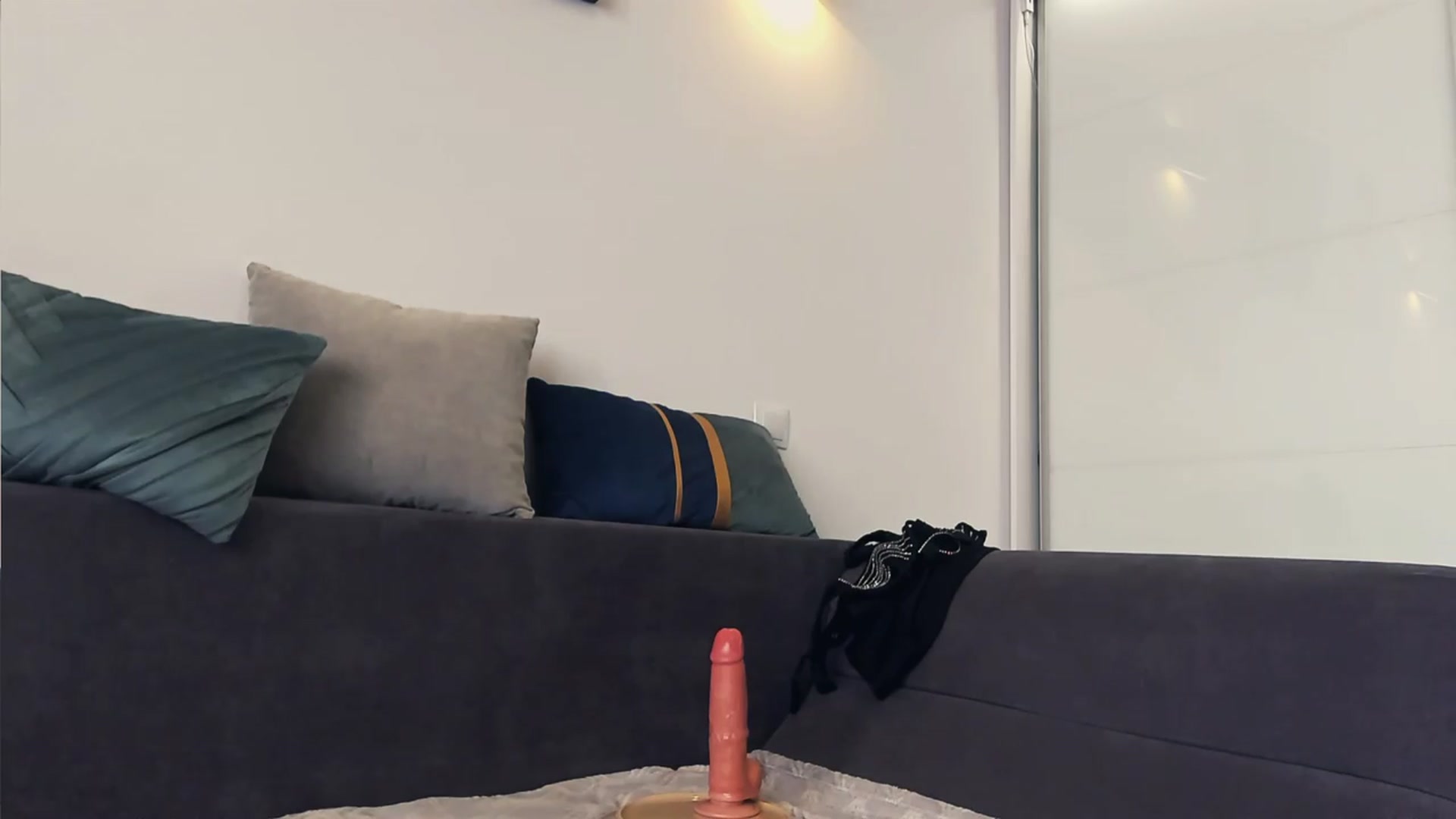 Gallery image thumbnail from Aminna_Bae's myfreecams stream on, 03/22/2024, 10:19 image 12 of 20