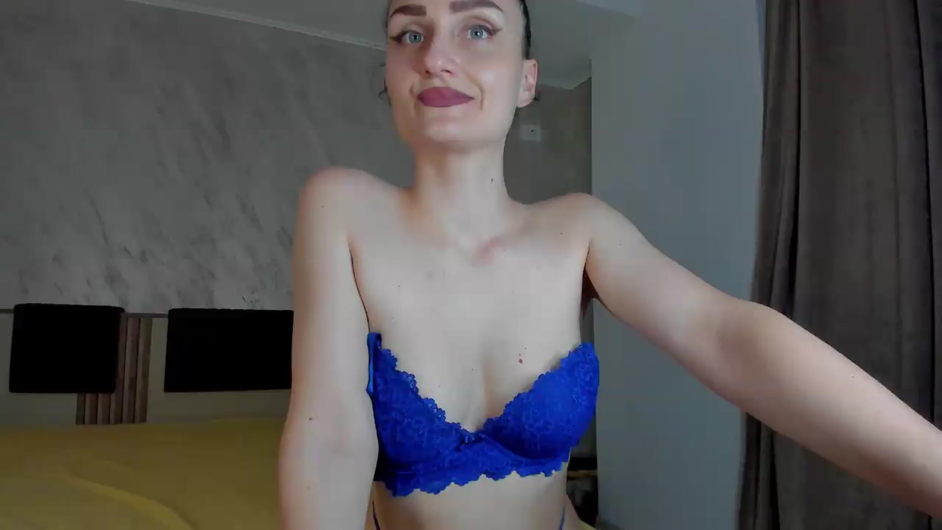 Gallery image thumbnail from AmiraSophiex's myfreecams stream on, 06/10/2026, 19:09 image 16 of 20