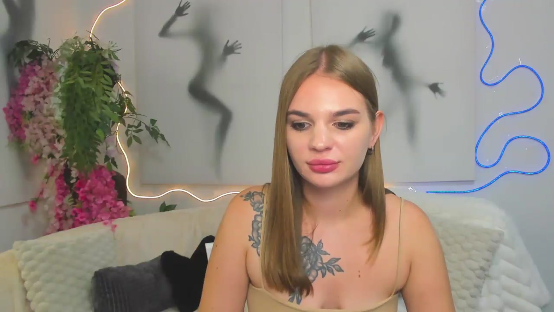 Gallery image thumbnail from AmiraVoss's myfreecams stream on, 09/11/2026, 10:55 image 18 of 20