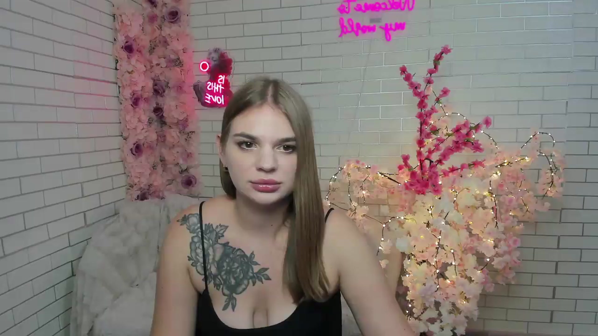 Gallery image thumbnail from AmiraVoss's myfreecams stream on, 09/14/2026, 09:52 image 16 of 20