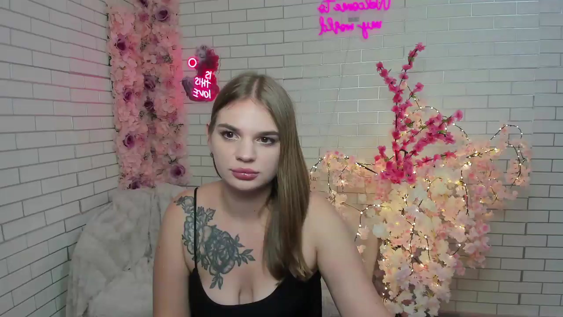 Gallery image thumbnail from AmiraVoss's myfreecams stream on, 09/14/2026, 09:52 image 15 of 20