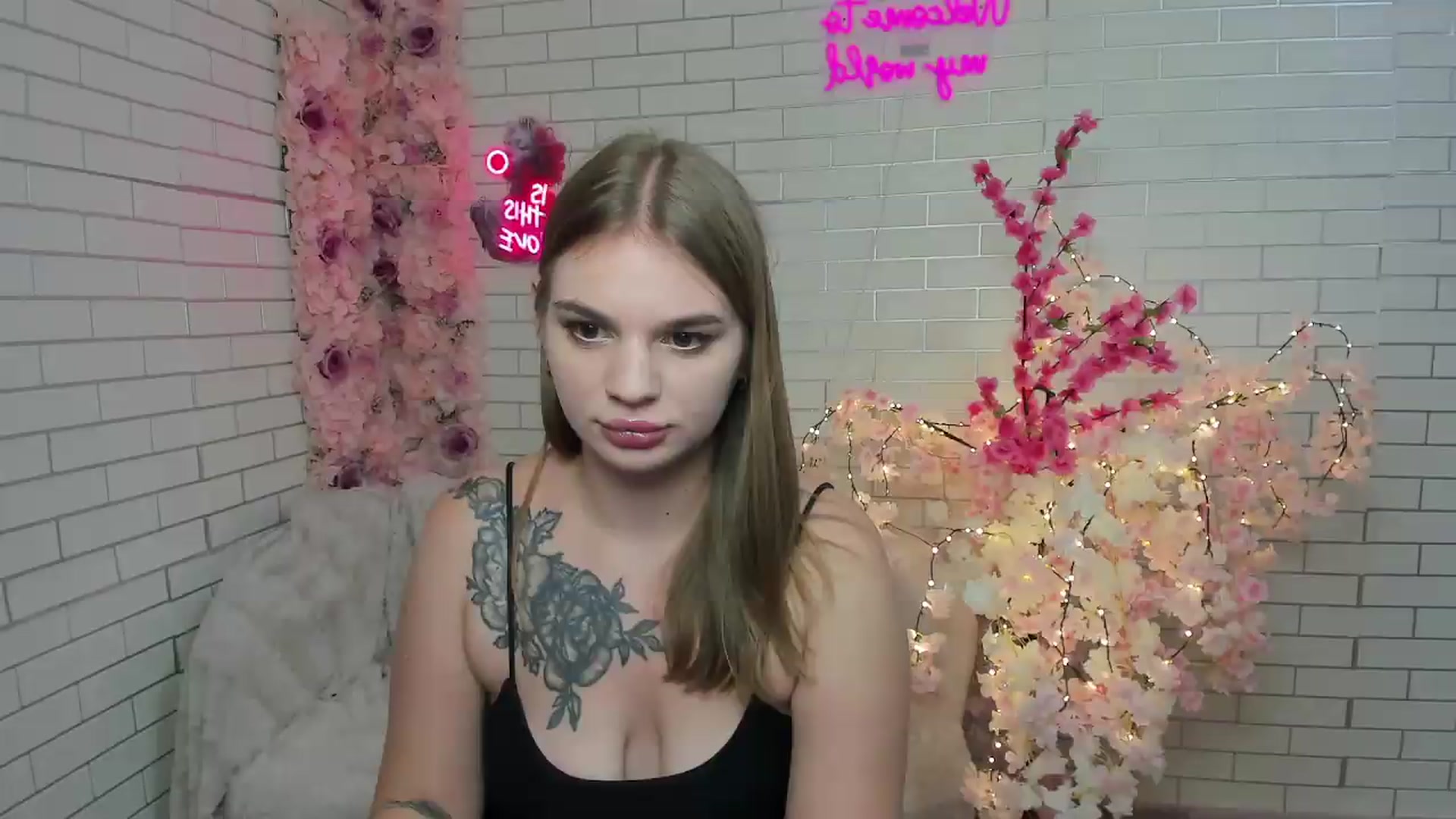 Gallery image thumbnail from AmiraVoss's myfreecams stream on, 09/14/2026, 09:52 image 12 of 20
