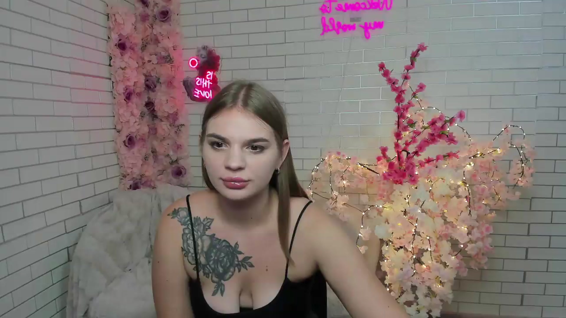 Gallery image thumbnail from AmiraVoss's myfreecams stream on, 09/14/2026, 09:52 image 1 of 20