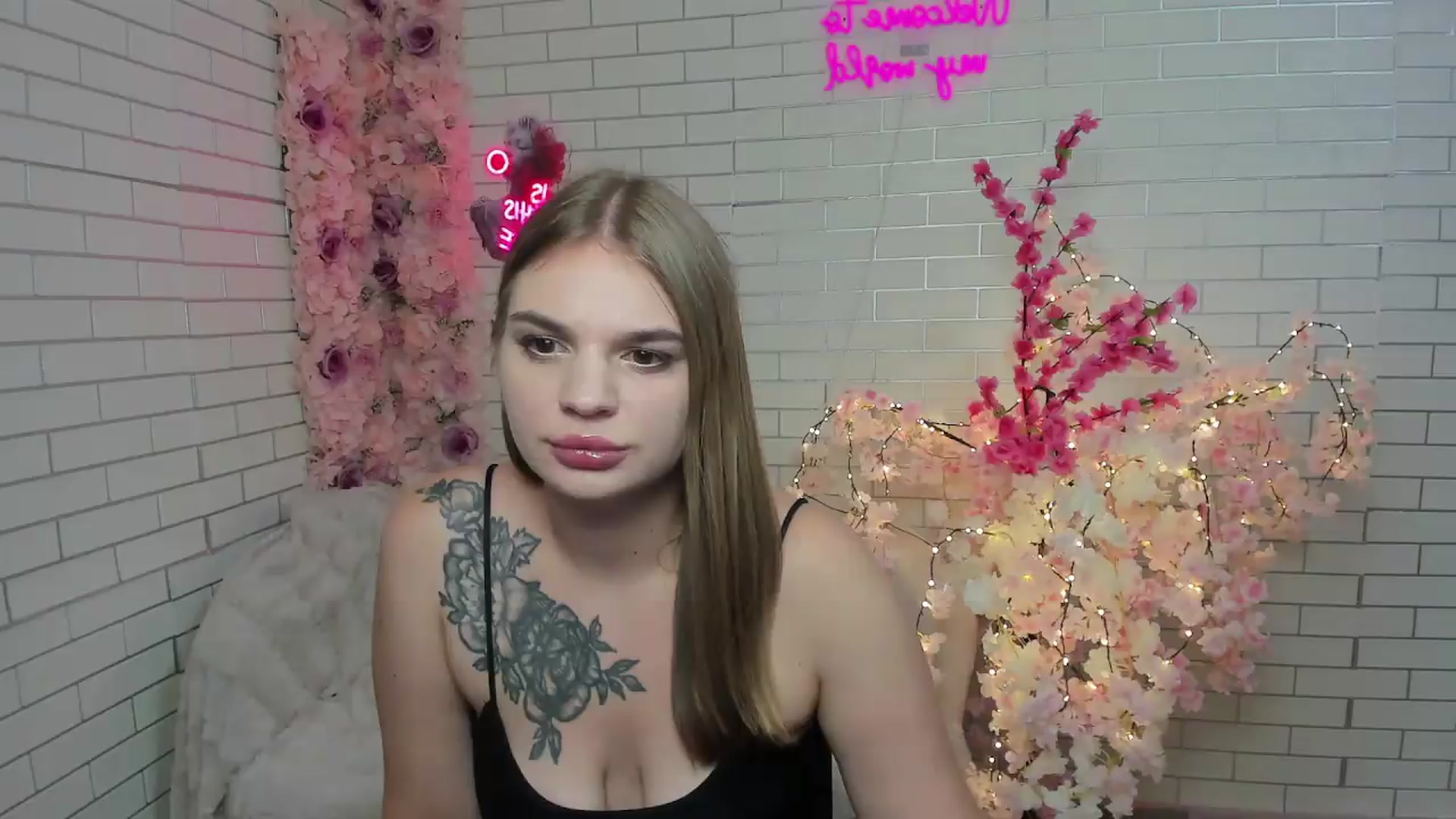 Gallery image thumbnail from AmiraVoss's myfreecams stream on, 09/14/2026, 09:52 image 19 of 20