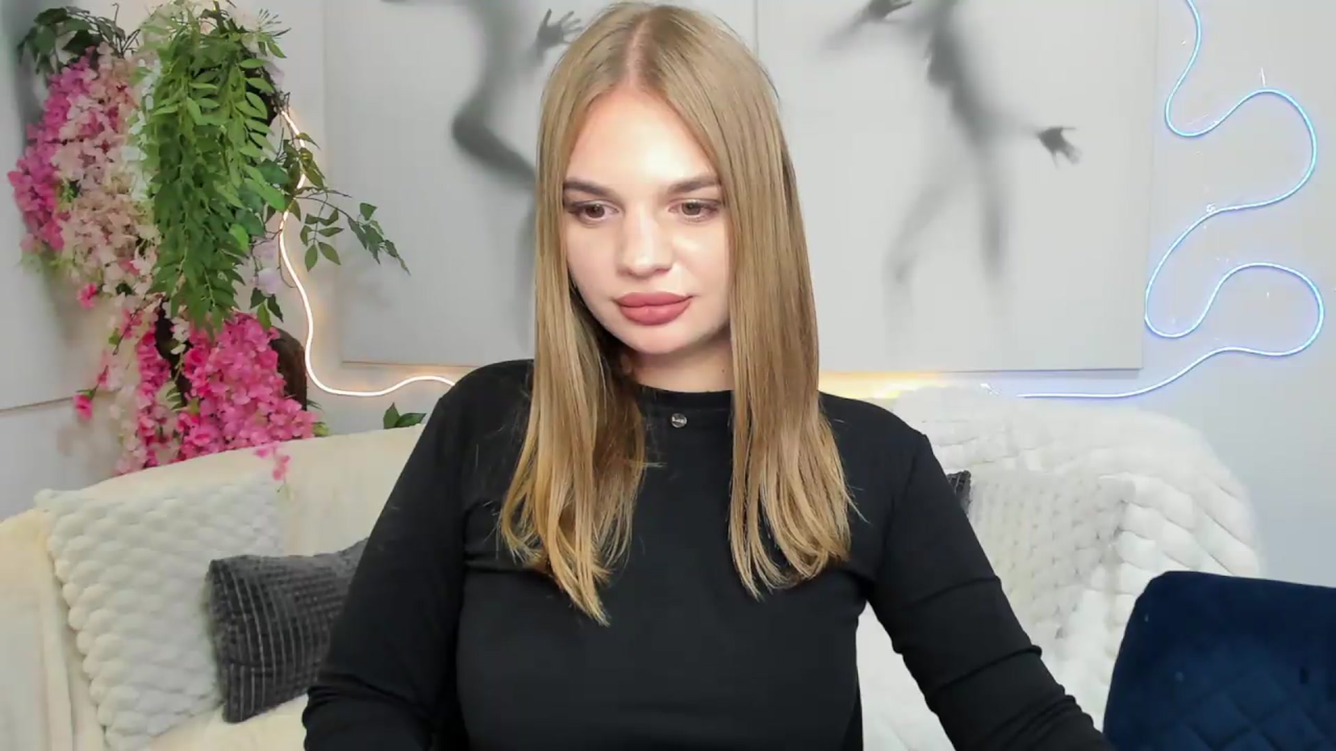 Gallery image thumbnail from AmiraVoss's myfreecams stream on, 09/15/2026, 10:28 image 5 of 20