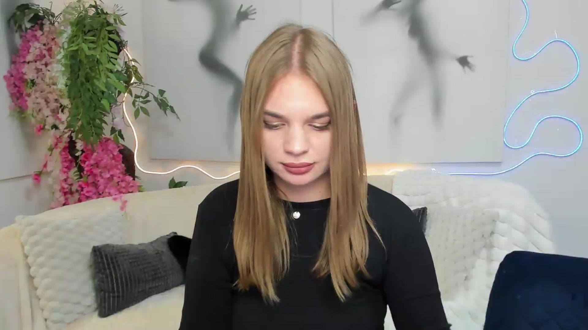 Gallery image thumbnail from AmiraVoss's myfreecams stream on, 09/15/2026, 10:28 image 14 of 20