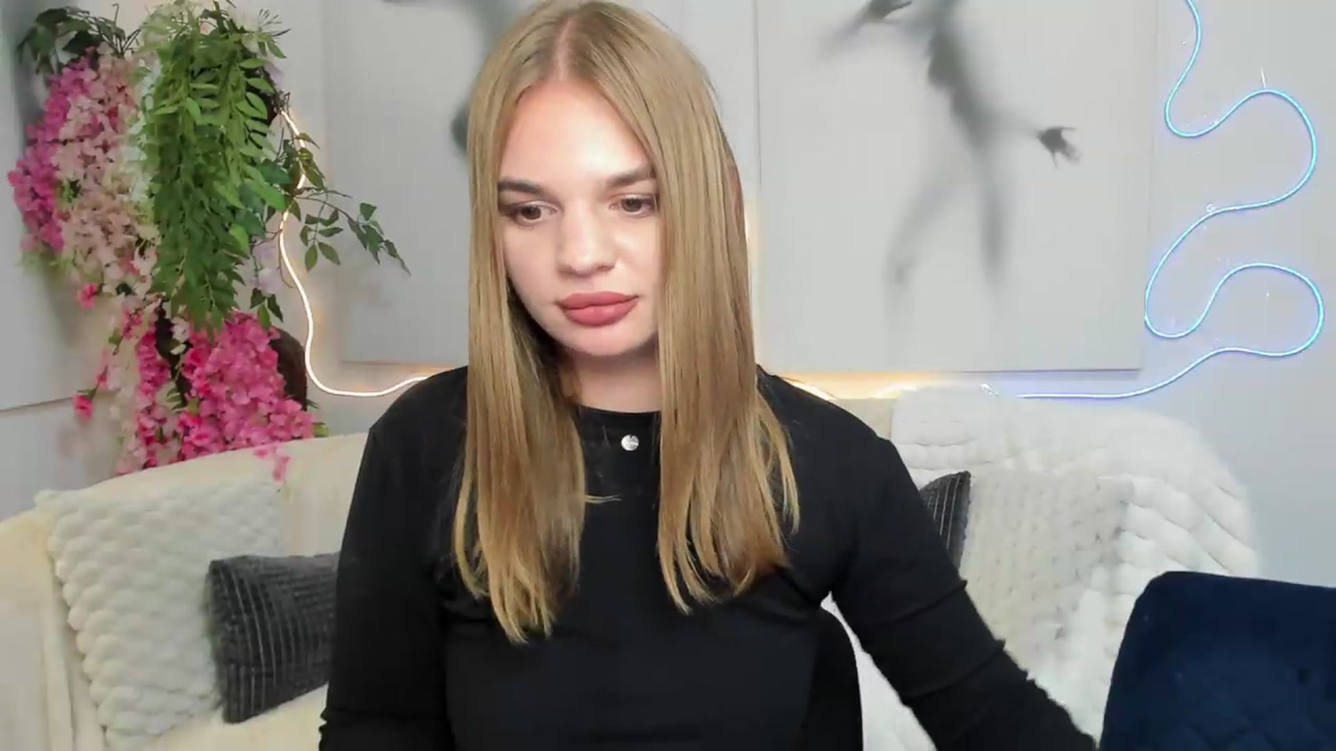 Gallery image thumbnail from AmiraVoss's myfreecams stream on, 09/15/2026, 10:28 image 4 of 20