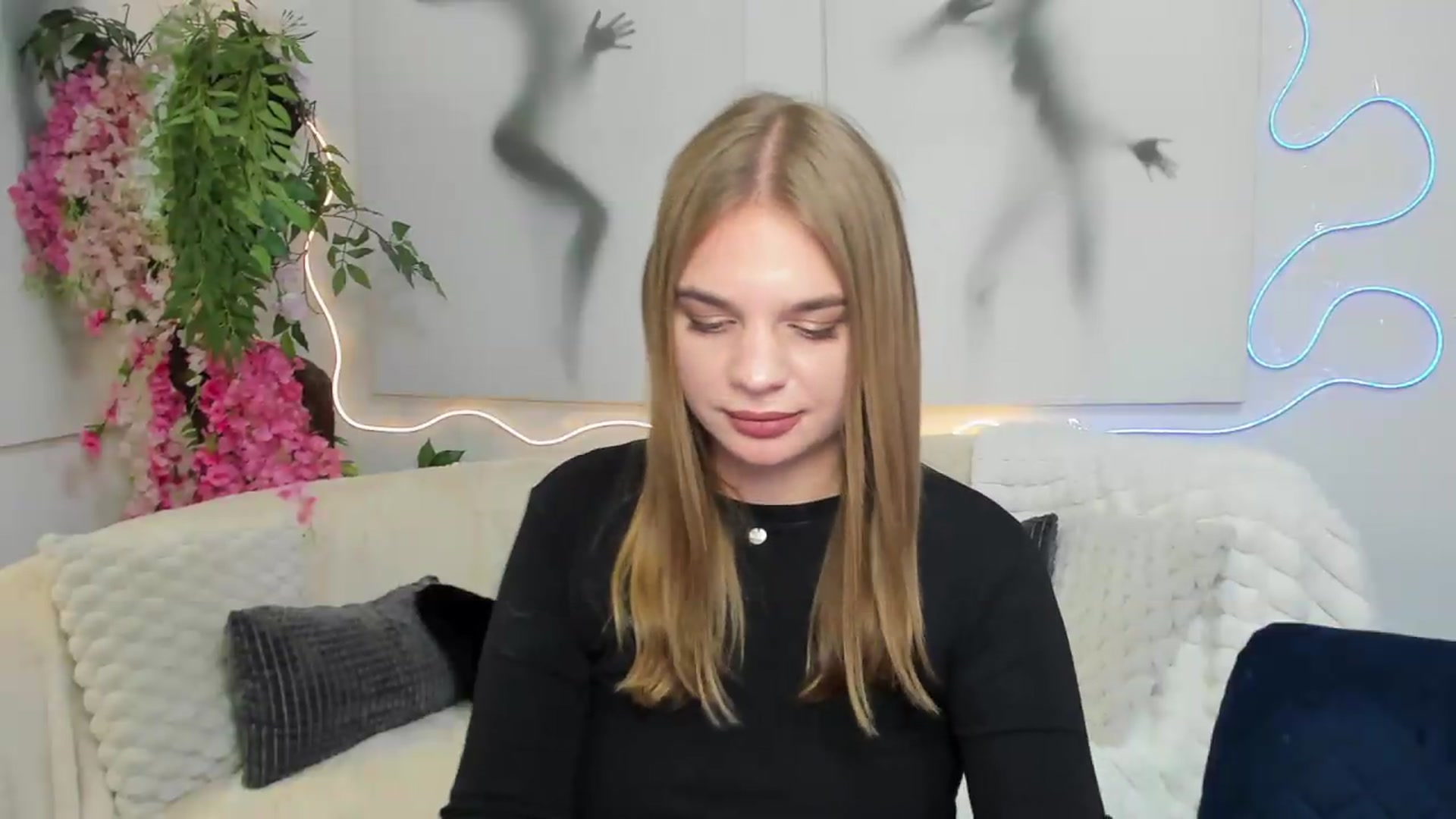 Gallery image thumbnail from AmiraVoss's myfreecams stream on, 09/15/2026, 10:28 image 18 of 20
