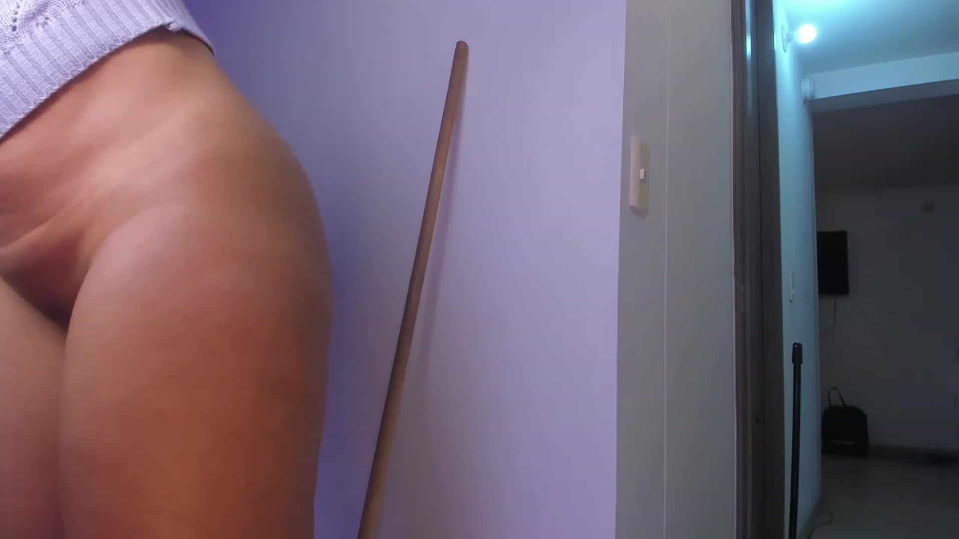 Gallery image thumbnail from Amirabelle4u's myfreecams stream on, 11/22/2022, 01:13 image 2 of 20