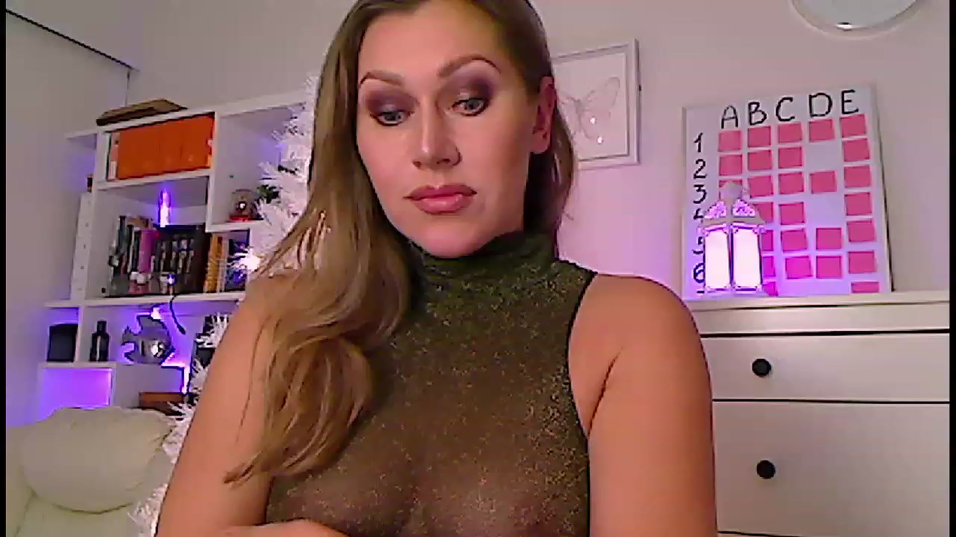 Gallery image thumbnail from Amiri's myfreecams stream on, 12/31/2022, 05:17 image 10 of 20