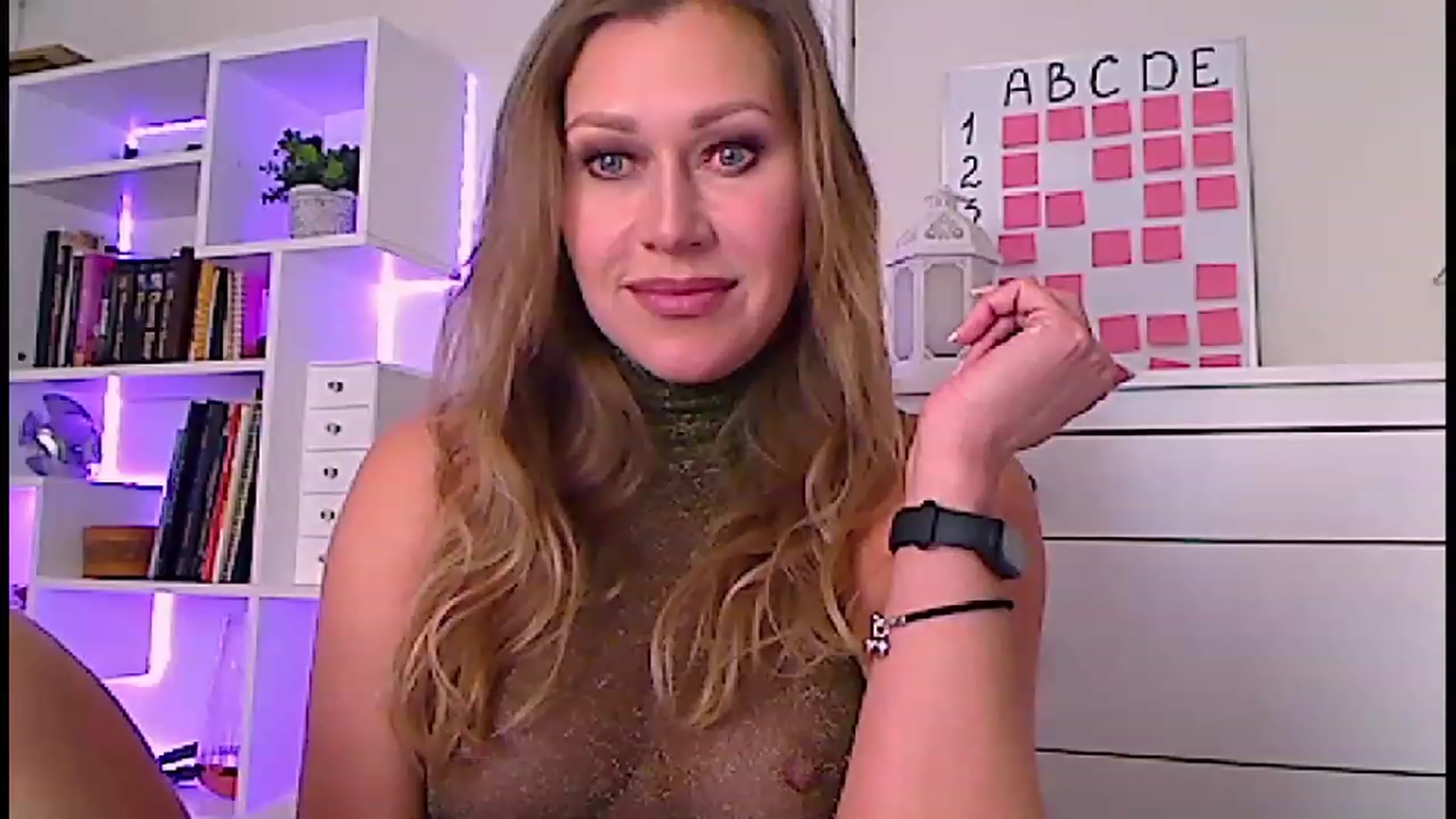 Gallery image thumbnail from Amiri's myfreecams stream on, 02/09/2023, 05:17 image 13 of 20