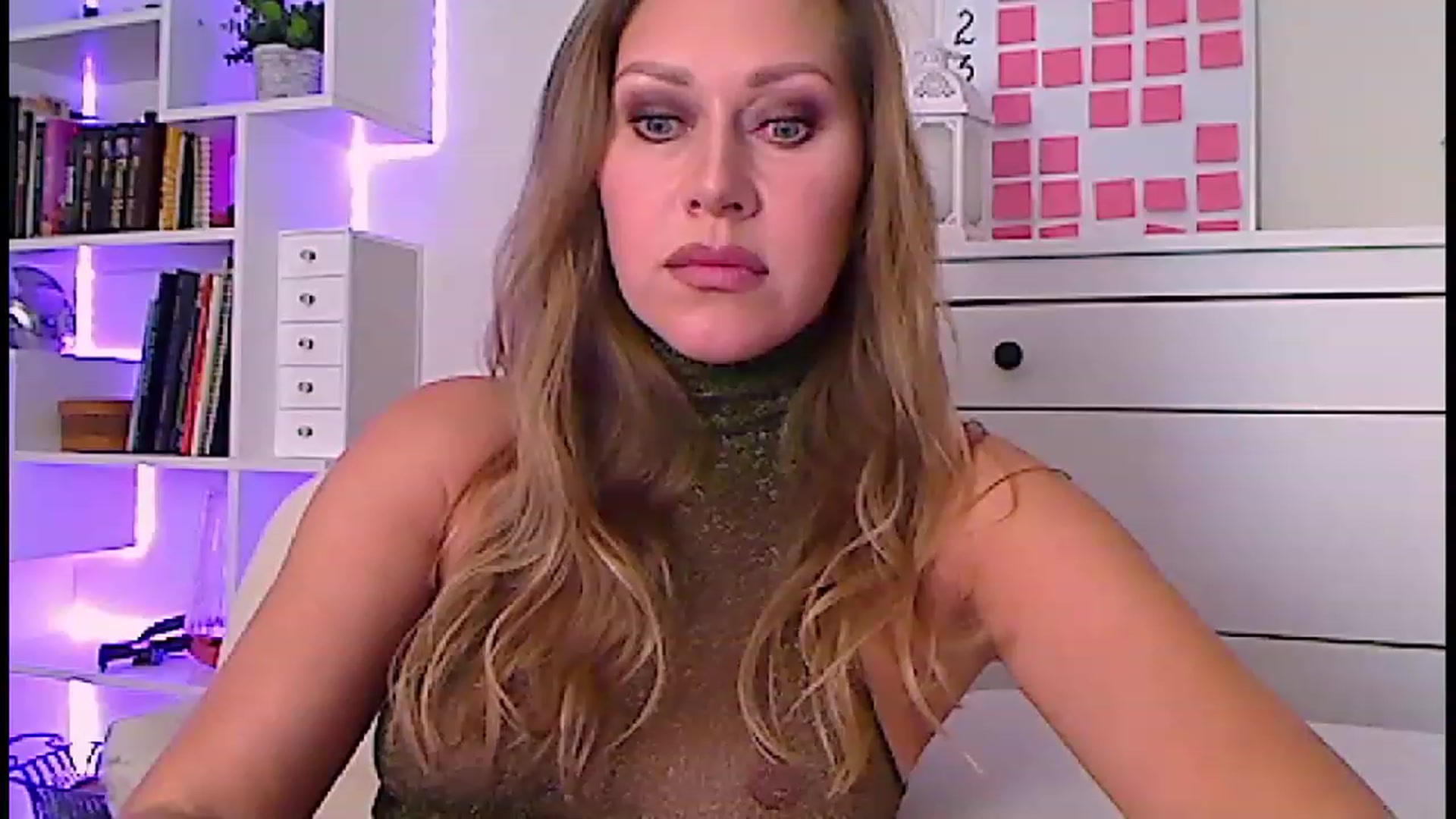 Gallery image thumbnail from Amiri's myfreecams stream on, 02/09/2023, 05:17 image 11 of 20