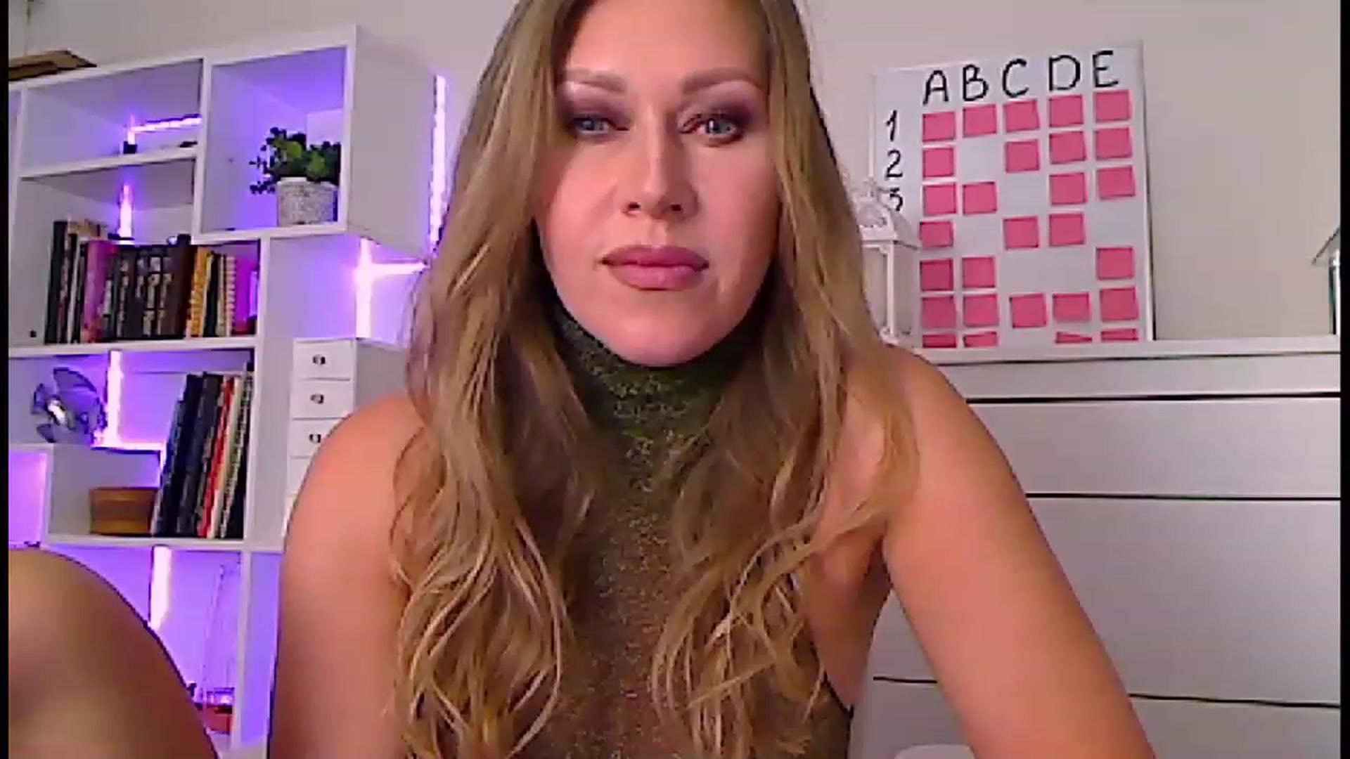 Gallery image thumbnail from Amiri's myfreecams stream on, 02/09/2023, 05:17 image 17 of 20