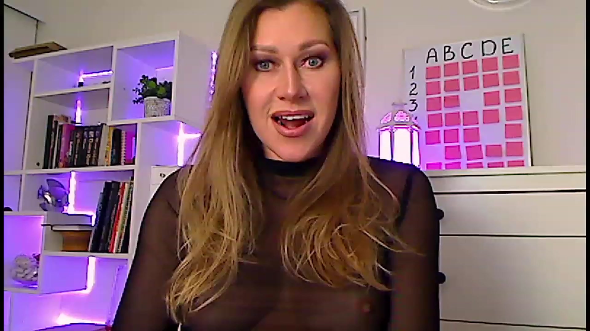 Gallery image thumbnail from Amiri's myfreecams stream on, 02/12/2023, 03:16 image 15 of 20