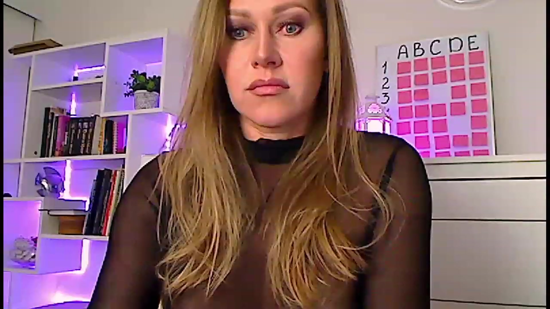 Gallery image thumbnail from Amiri's myfreecams stream on, 02/12/2023, 03:16 image 19 of 20
