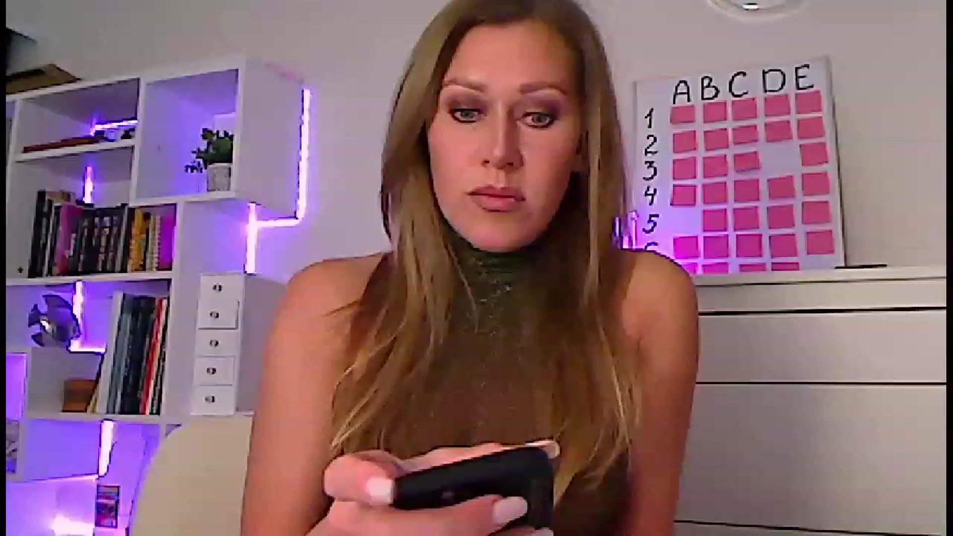Gallery image thumbnail from Amiri's myfreecams stream on, 03/06/2023, 05:06 image 6 of 20