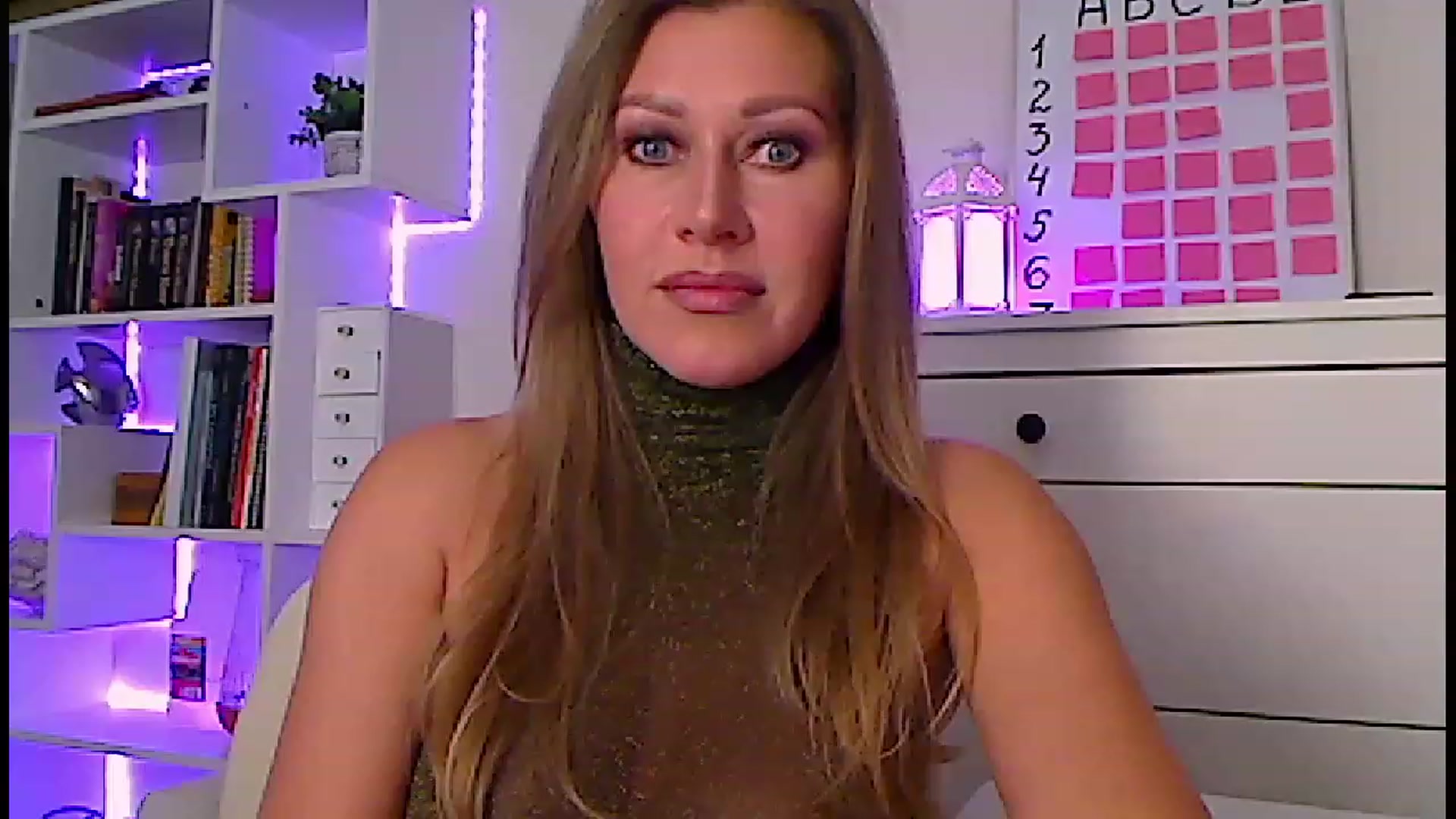 Gallery image thumbnail from Amiri's myfreecams stream on, 03/06/2023, 05:06 image 2 of 20