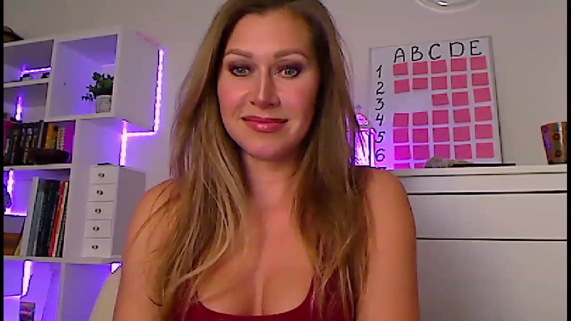 Gallery image thumbnail from Amiri's myfreecams stream on, 03/09/2023, 04:09 image 8 of 20
