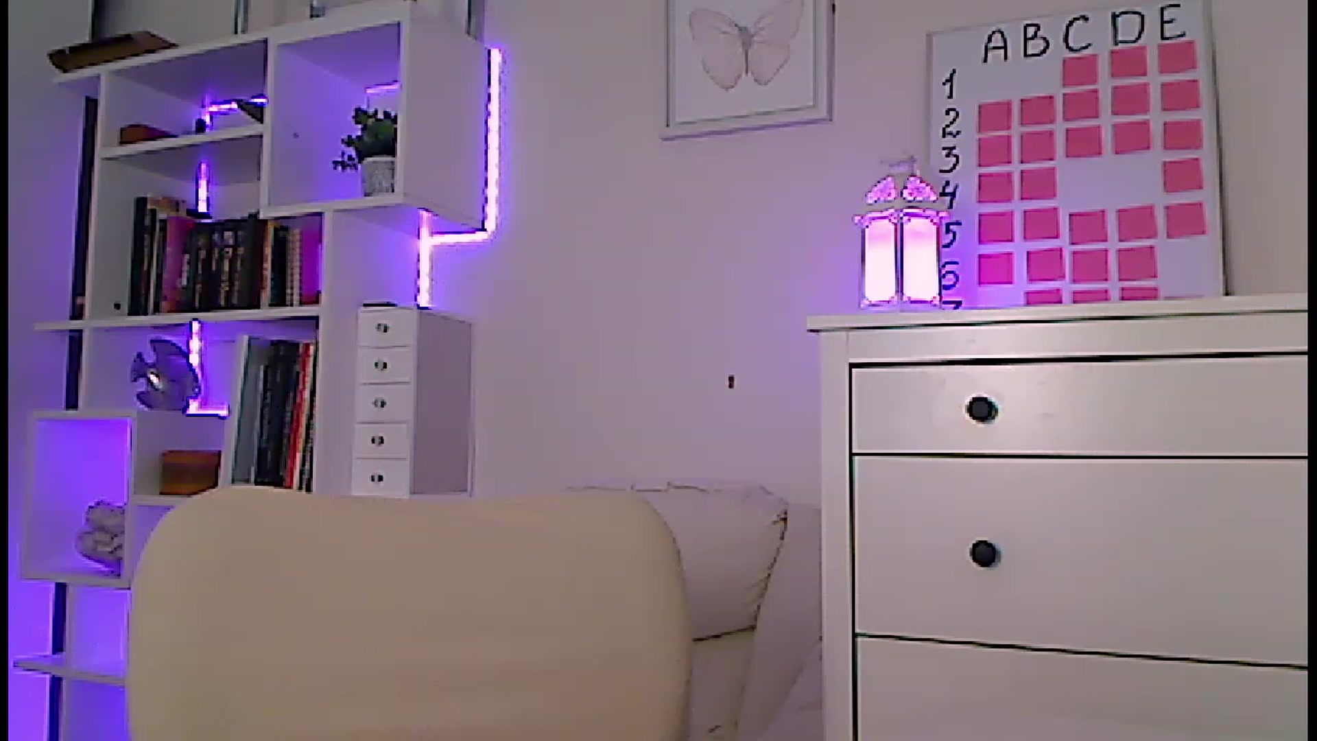 Gallery image thumbnail from Amiri's myfreecams stream on, 04/20/2023, 04:46 image 19 of 20