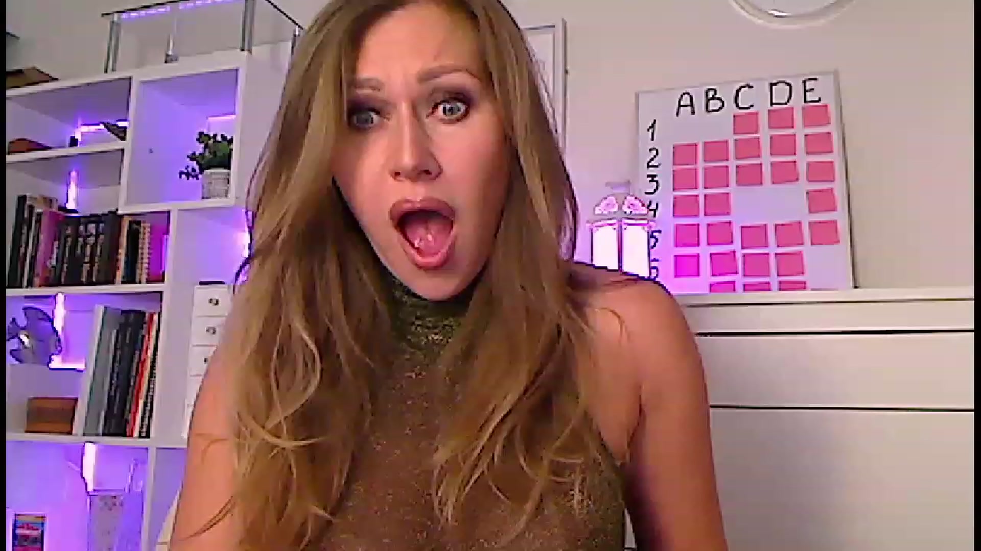 Gallery image thumbnail from Amiri's myfreecams stream on, 04/20/2023, 04:46 image 6 of 20