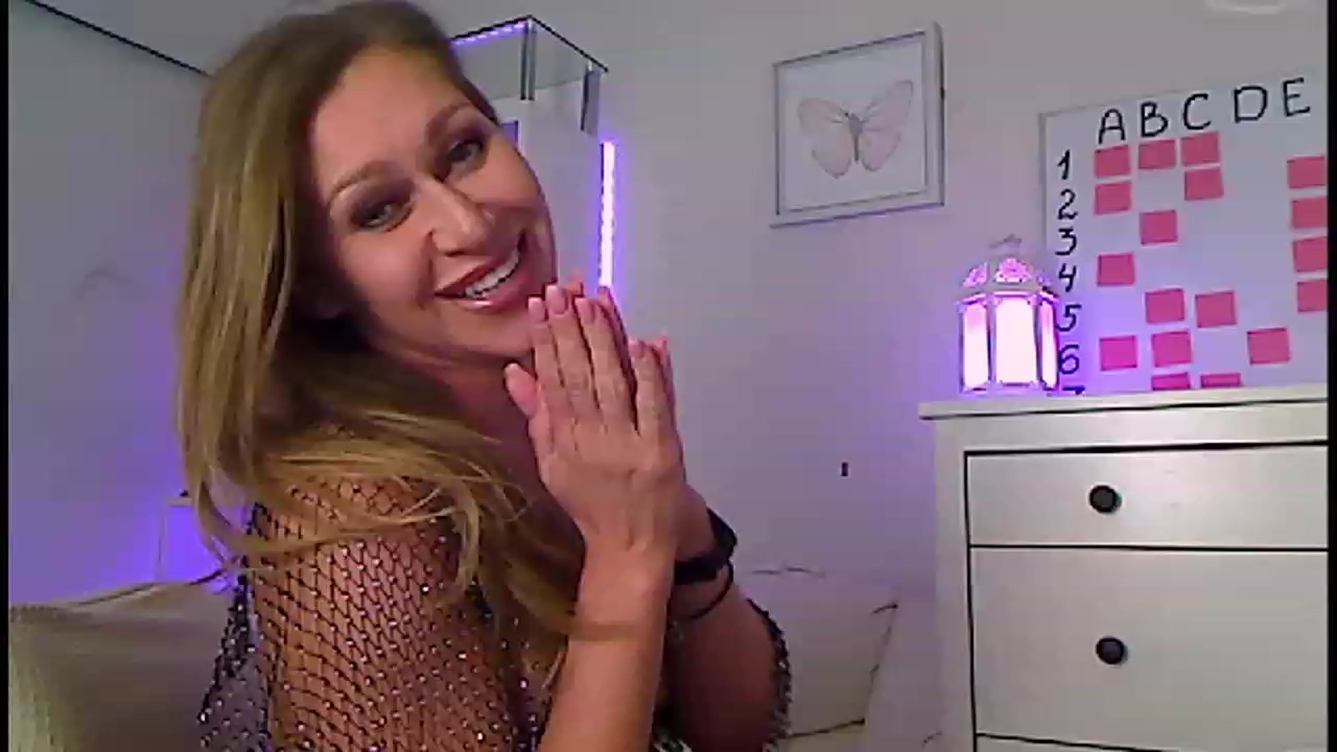 Gallery image thumbnail from Amiri's myfreecams stream on, 04/23/2023, 05:41 image 9 of 20