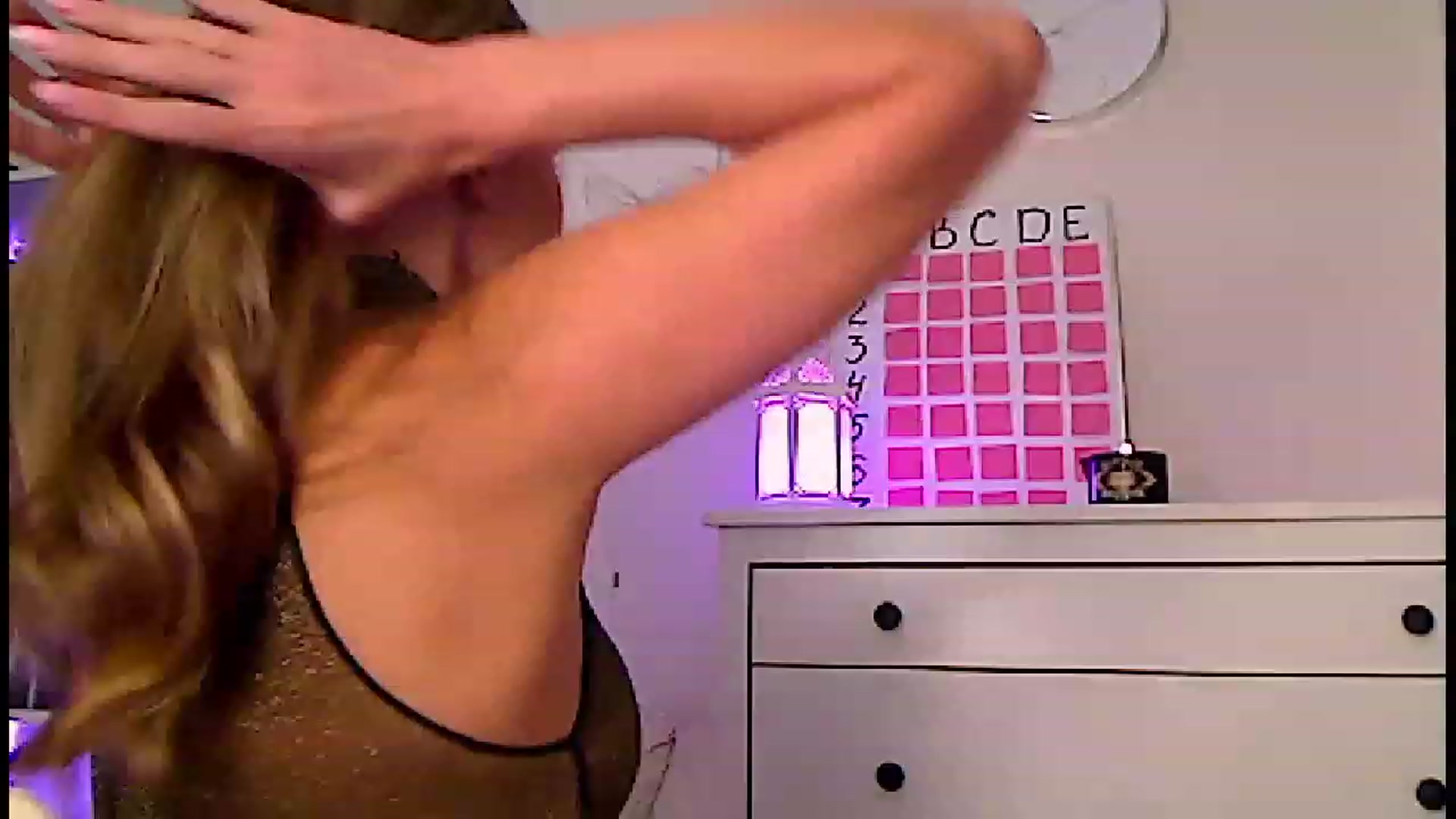 Gallery image thumbnail from Amiri's myfreecams stream on, 04/30/2023, 02:43 image 1 of 20